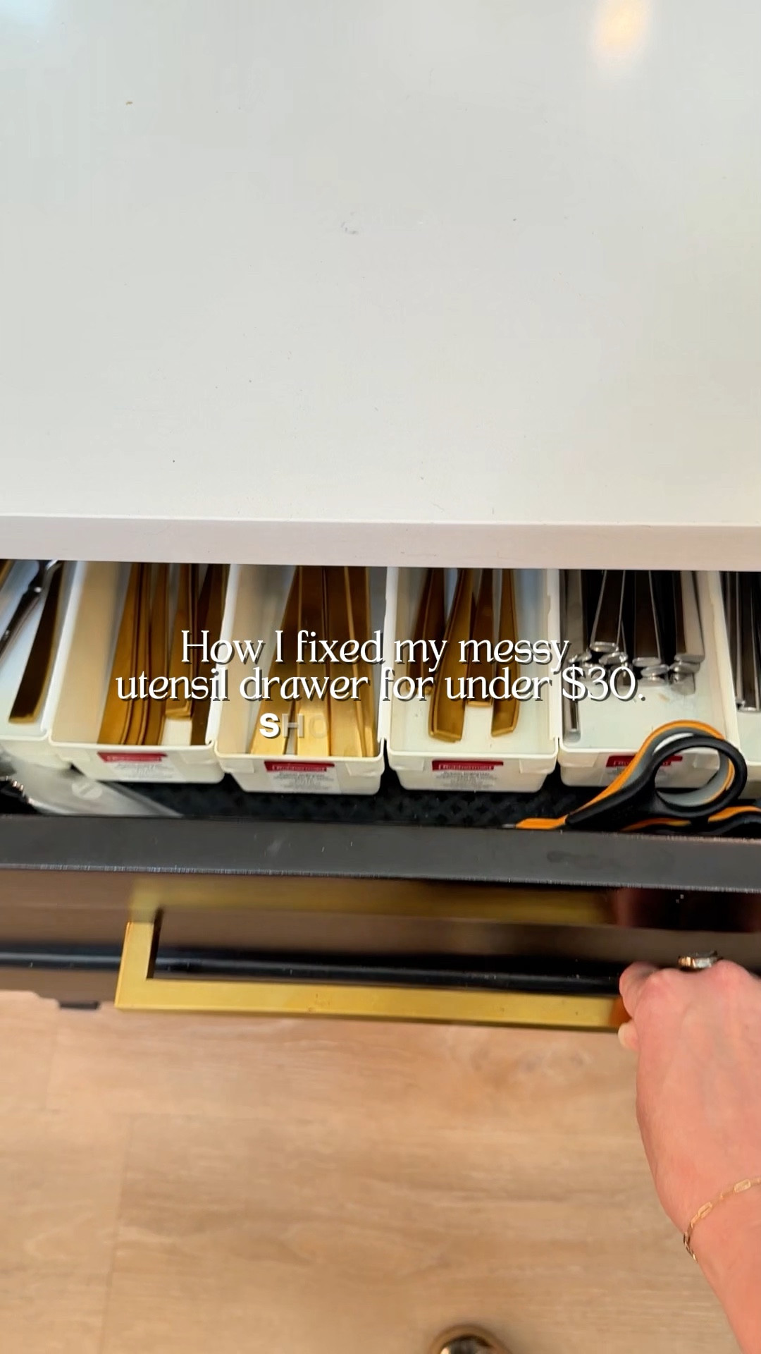 The Ultimate Kitchen Drawer Glow-Up ✨
Stop fighting your utensils and start loving your kitchen again. Whether you have a tiny apartment or a gourmet chef’s space, custom-fit drawer organization is the secret to a stress-free morning. ☕️

I’ve curated the perfect expandable utensil dividers and non-slip organizers to turn that "junk drawer" into a functional masterpiece. Say goodbye to the spatula-jammed drawer and hello to aesthetic kitchen storage that actually works.

Why this setup is a must-have:

Fully Adjustable: Fits any drawer width or depth.

Minimalist Design: Clean, modern look that elevates your cabinetry.

High Durability: Built to handle heavy silverware and oversized gadgets.

Budget-Friendly: Achieve a high-end, professional organizer look for less.


🎁 Shop now on LTK: https://www.shopltk.com/explore/Elizabeth_Greever
🎁See our stories for link
🎁Link is also available on our bio

Follow us for more:
Inspiration 💫
Links to favorite materials 💚
Before & Afters 👏🏻
Shop & get inspired 👇🏻
