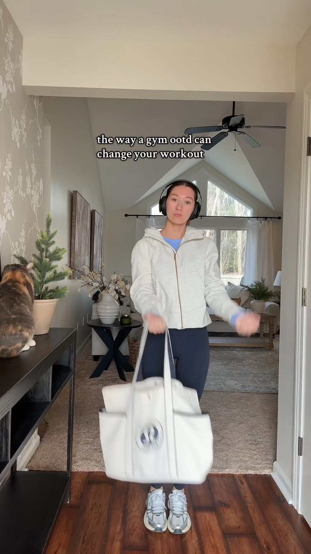 Trendy athletic wear for the gym and my favorite gym bag 

#LTKActive #LTKFindsUnder100 #LTKShoeCrush