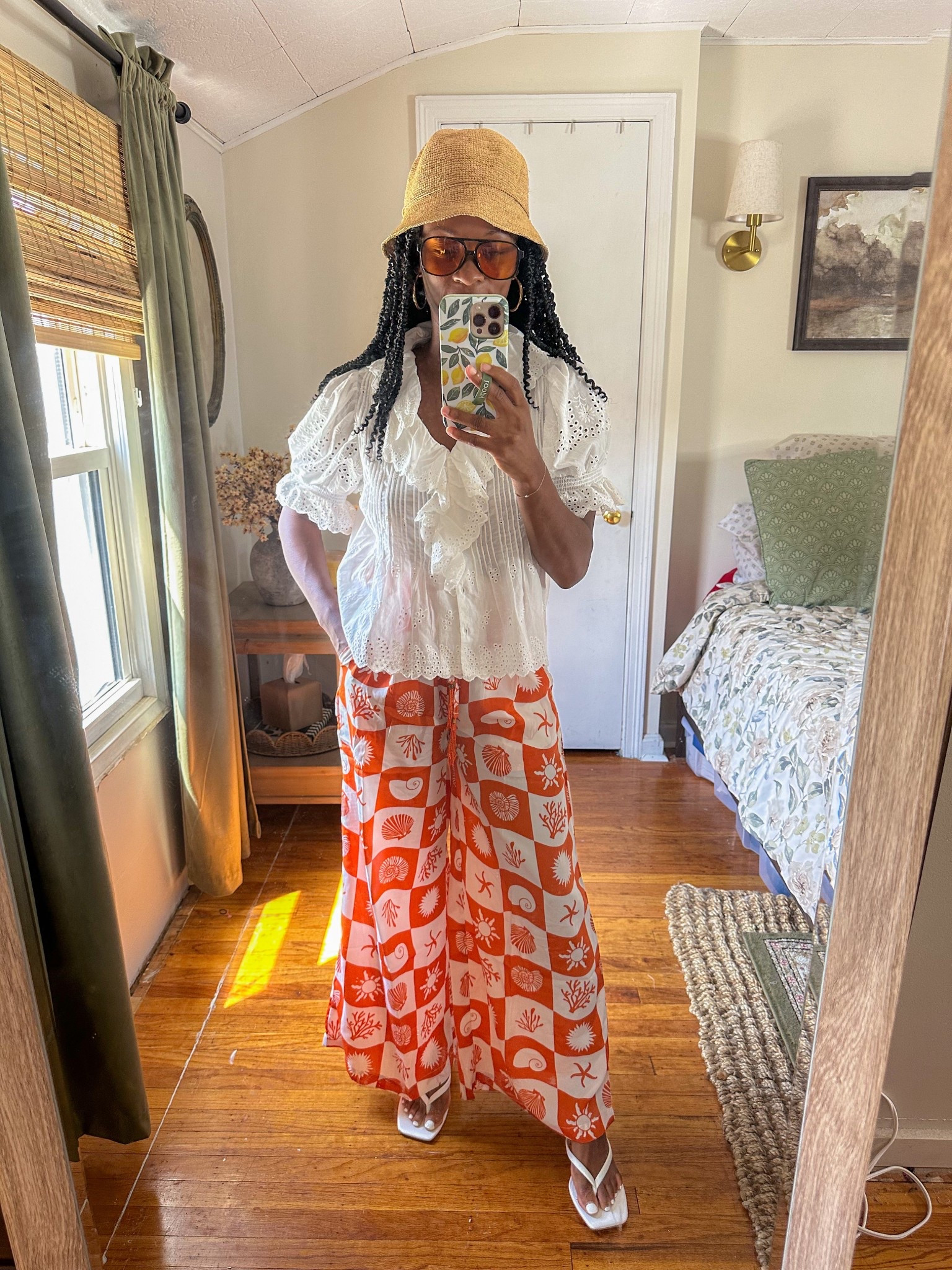 Wearing size small in pants 

#LTKSeasonal