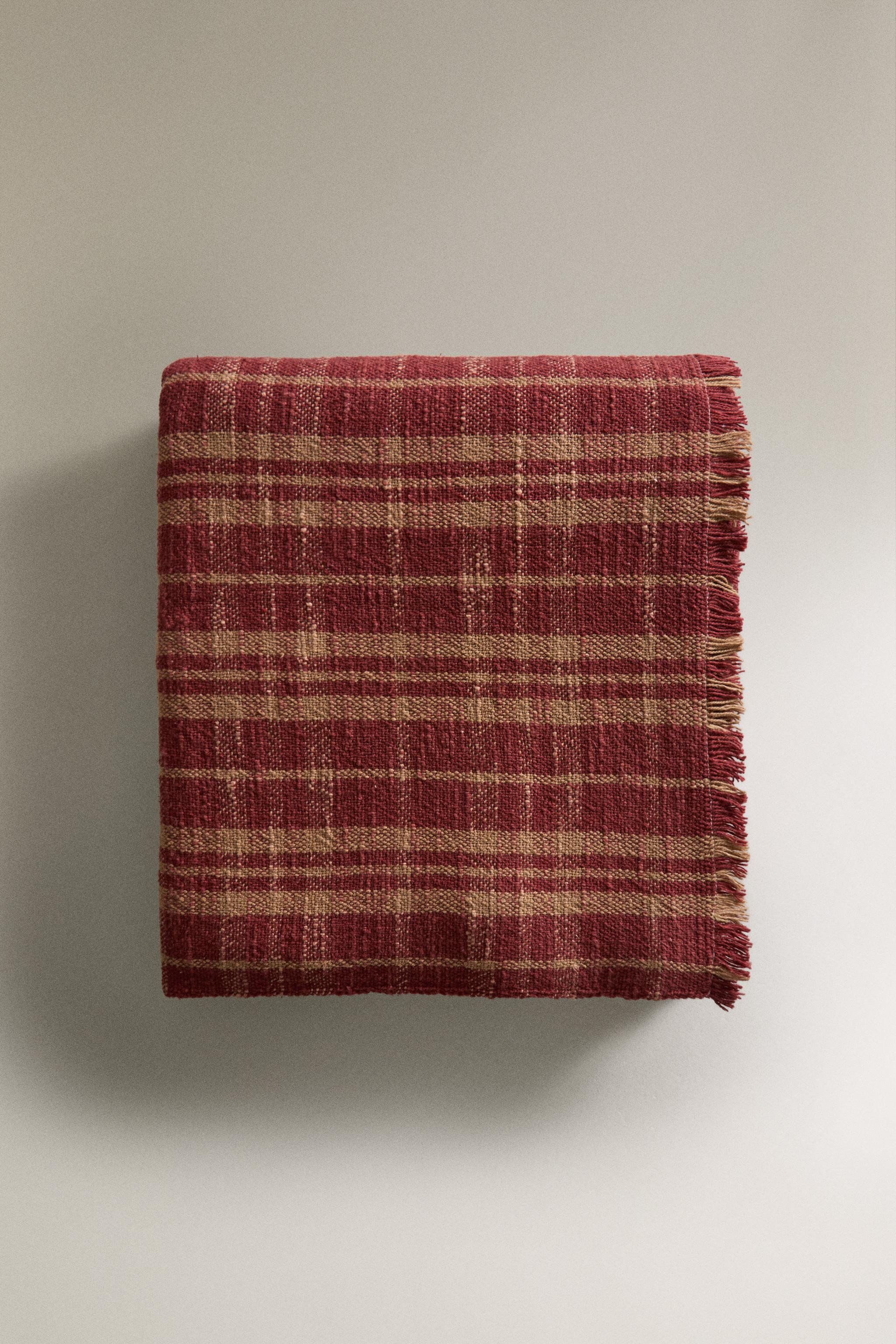 CHECK COTTON CHRISTMAS TABLECLOTH WITH FRINGING | Zara US