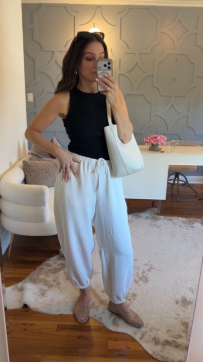 Weekend casual chic outfit of the day!
Tank: on sale use code LTK20. true to size 
Pants: true to size

#LTKxMadewell #LTKootd