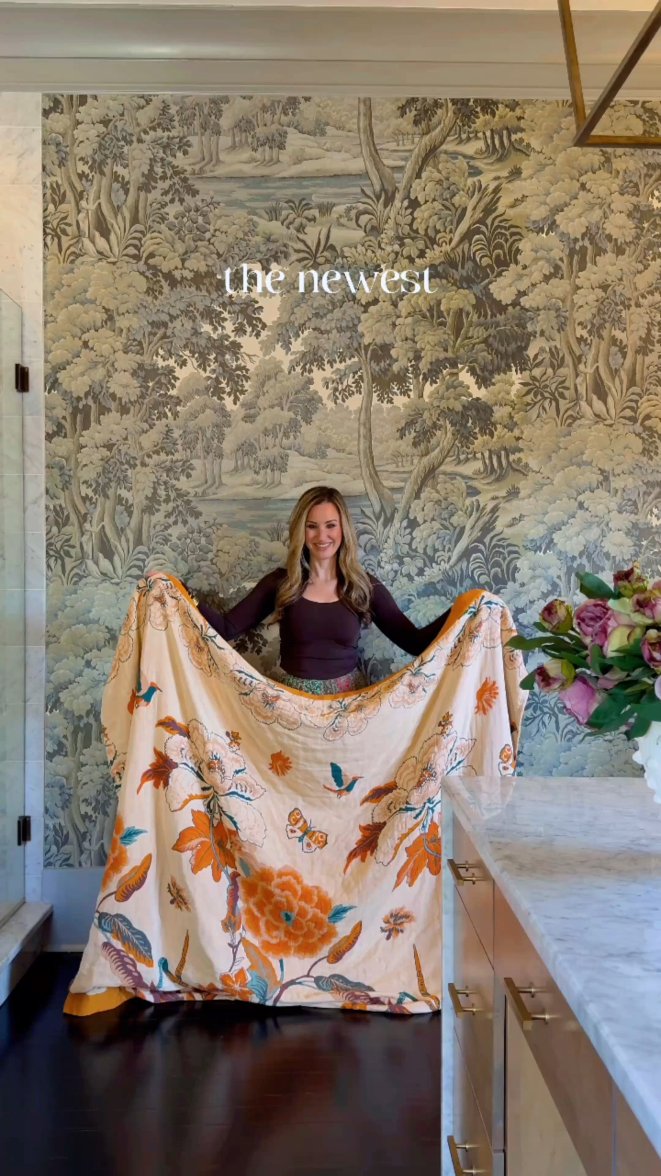 This THROW BLANKET 🤩 

#LTKHome #LTKSeasonal #LTKHoliday