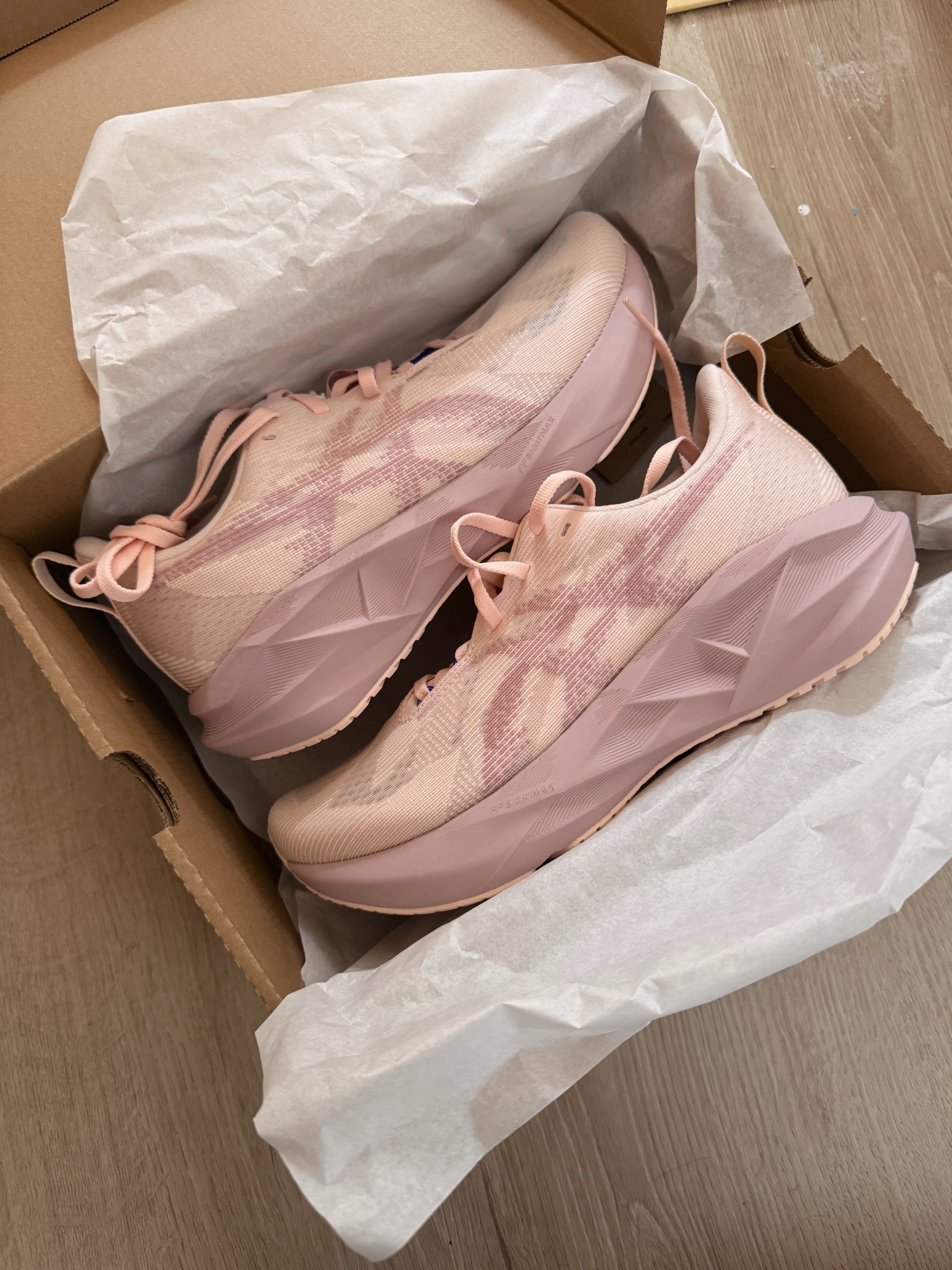 New running trainers - asics novablast 5 trainers - so bouncy! 



#LTKeurope #LTKfitness #LTKshoes