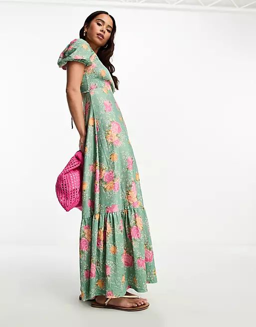 Kvetinové maxi šaty s krátkym naberaným rukávom a zaväzovaním Miss Selfridge v zelenej far... | ASOS (Global)