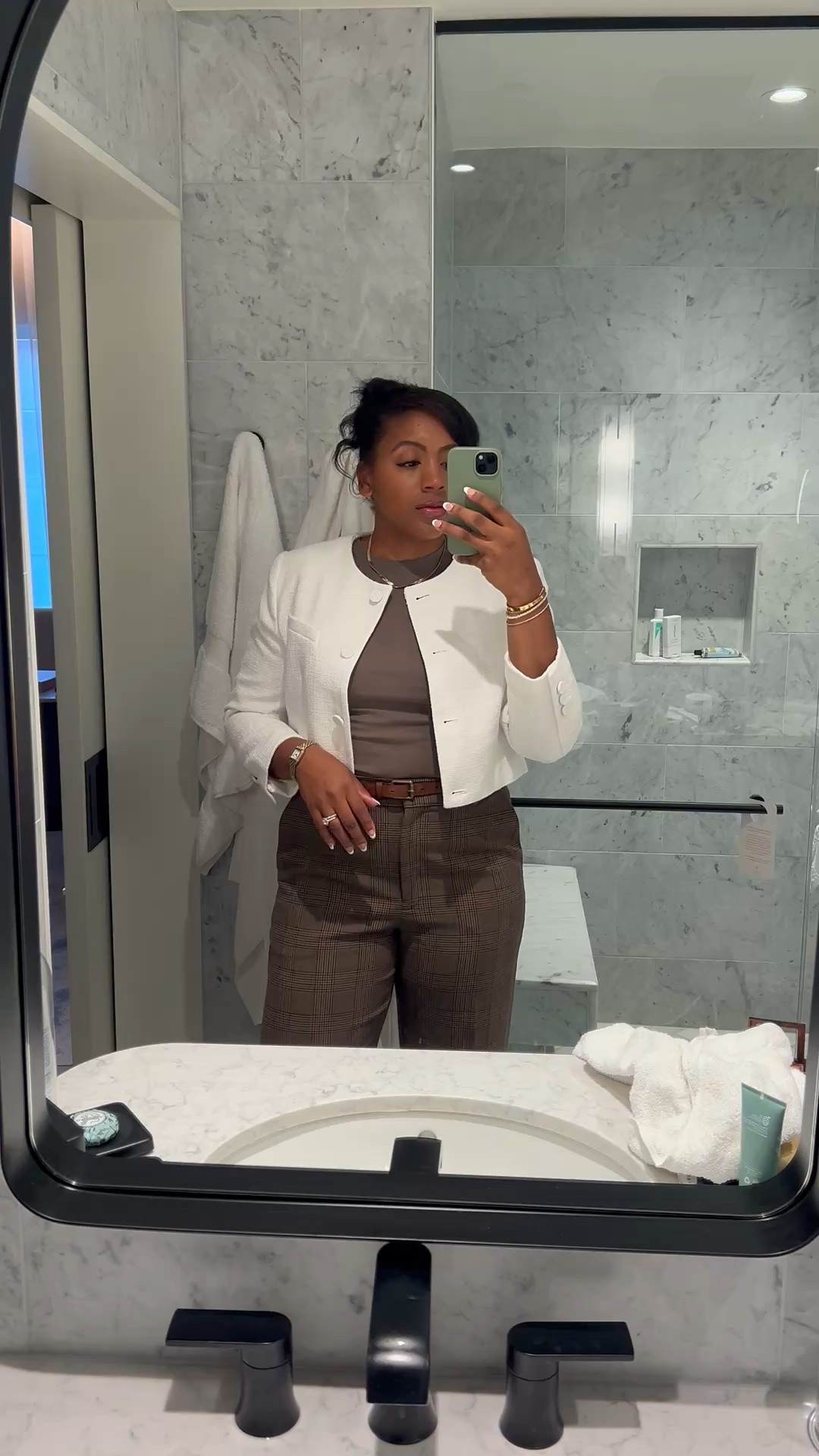 Finding quality timeless pieces that you can mix and match is my favorite. Work outfit linked up here! @aritzia 

#LTKStyleTip #LTKWorkwear #LTKHoliday