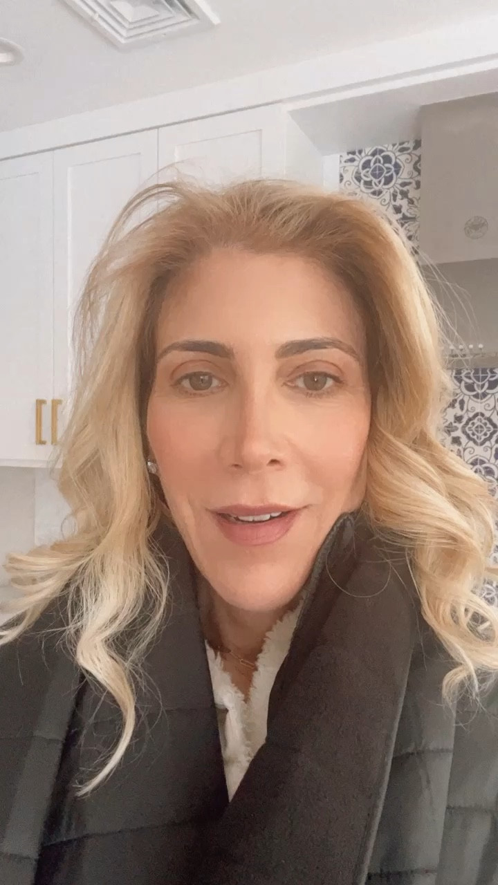 I’m always cold! So I’m bundling up. Just got this Puffer Hugger Scarf and I’m finally warm!

#LTKSeasonal #LTKstyletip