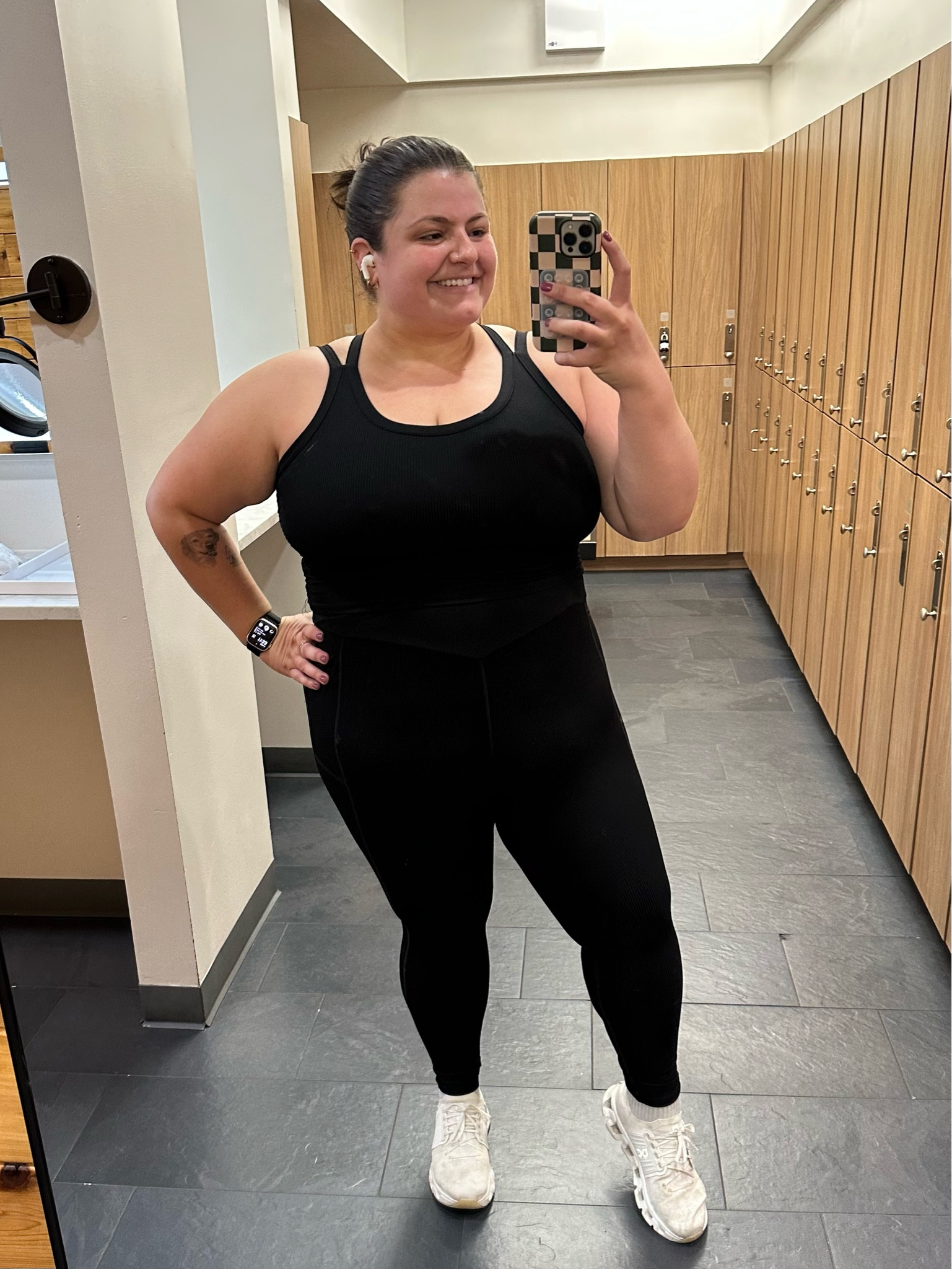 LOVED working out in this @Torrid set today — stayed up and tight on my body and very comfortable! #plussize #gym #fitness 

#LTKActive #LTKootd #LTKPlusSize