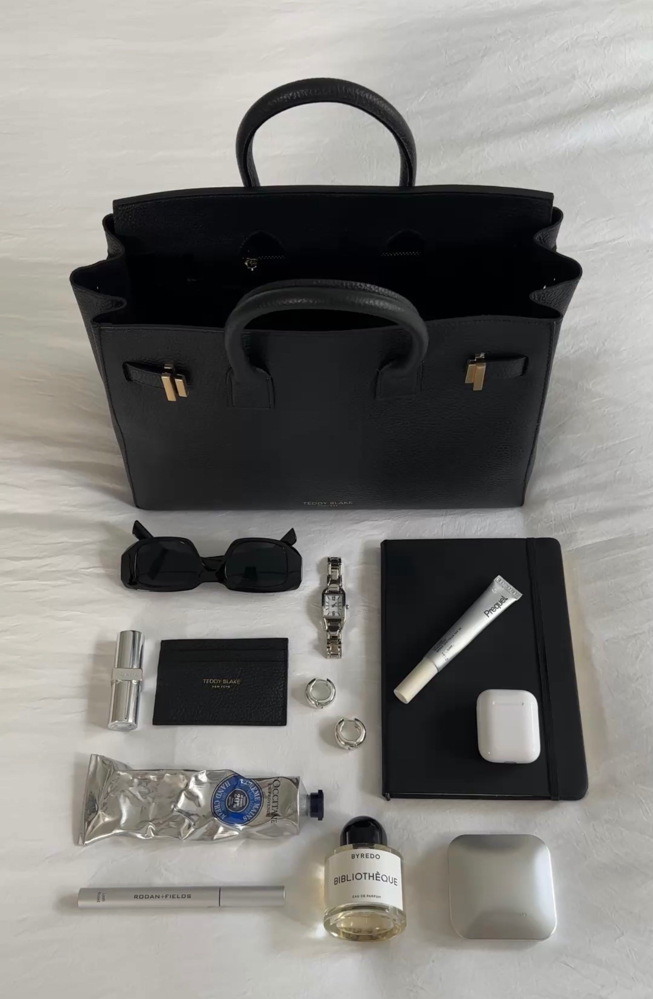 Some of my bag essentials. 

#LTKBeauty #LTKItBag