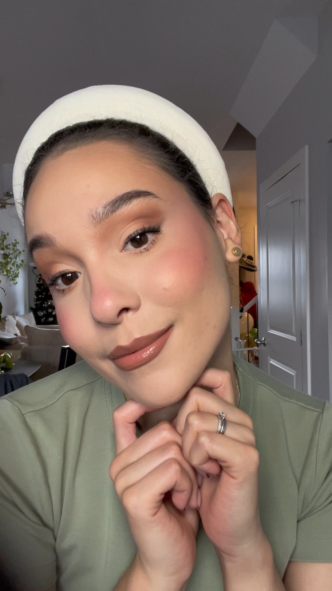 ✨🤌🏼 How to apply your mascara 🤌🏼✨ 
•
•
Wearing the Sky High Mascara by @maybelline #maybelline #skyhighmascara 

#LTKbeauty #LTKcanada #LTKspring