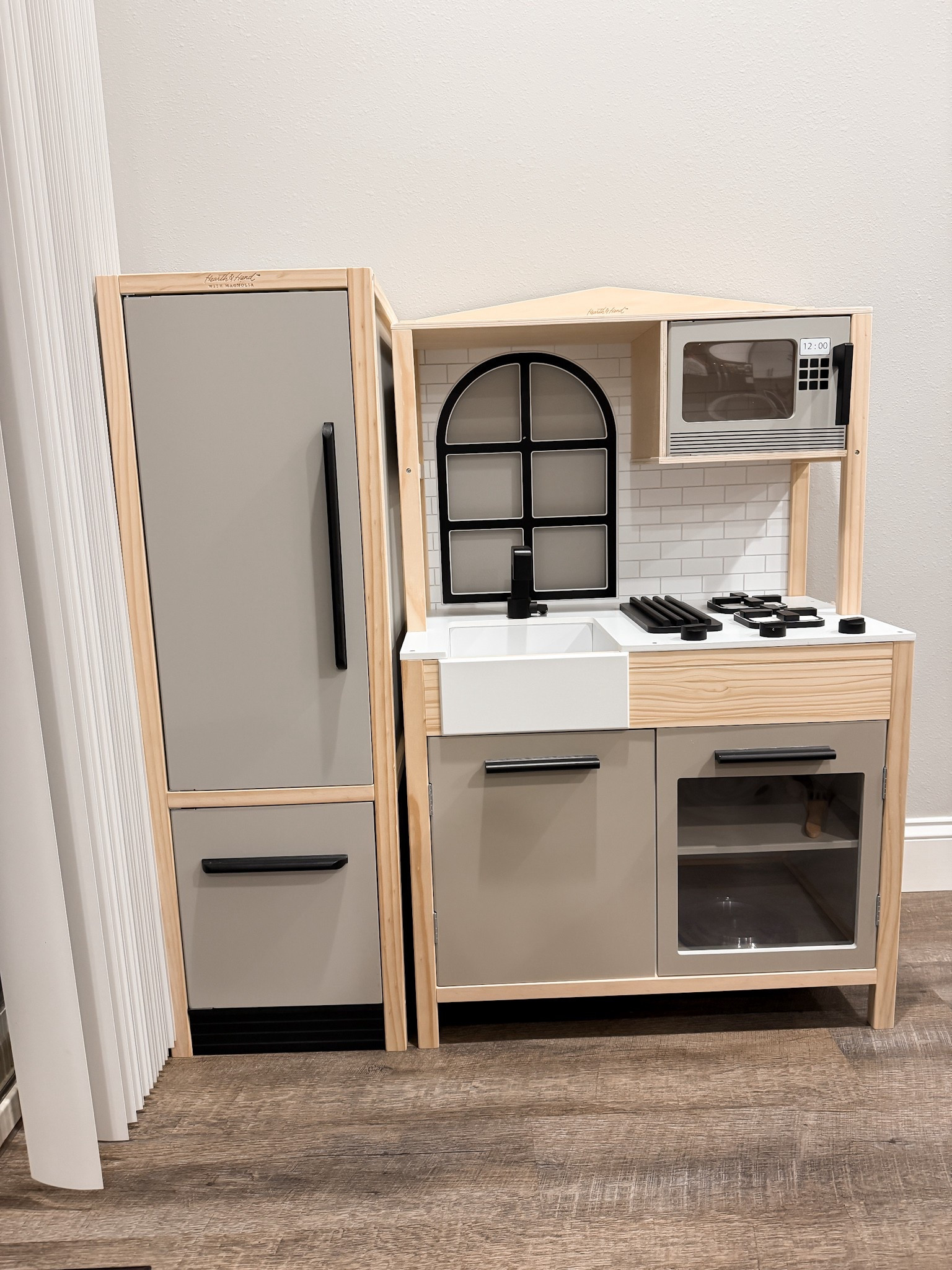 Love the colors of the hearth and hand play kitchen at target! 

#LTKHome #LTKKids