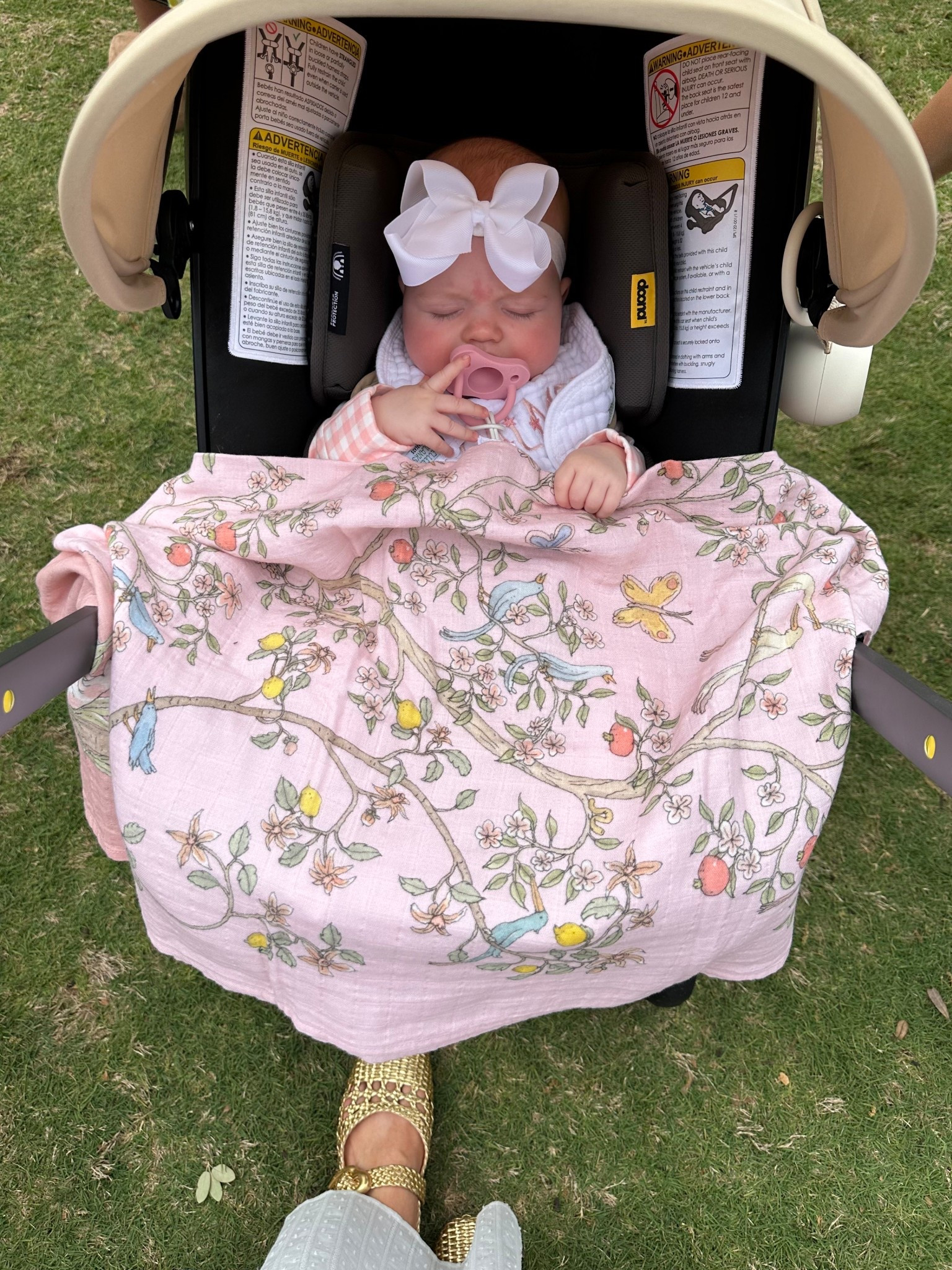 newborn swaddle
Atelier Choux
Larroude flats
Macrame

#LTKBaby