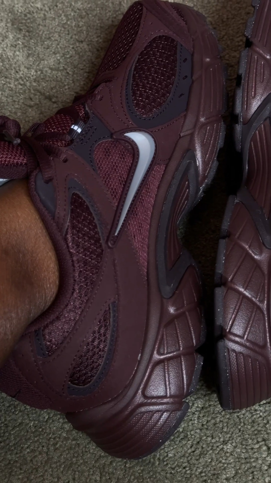 These deep burgundy Nike V5 RNR sneakers are the perfect mix of comfort + style!
Easy to throw on, great for walking, and they go with EVERYTHING — especially neutral or winter fits.
Linked here for anyone looking for a comfy everyday sneaker 👟✨”

#LTKHoliday 

Follow my LTK @TeneraB on the @shop.LTK app to view this post and get my exclusive app-only content!

#liketkit #LTKgrwm #LTKFindsUnder100
@shop.ltk
https://liketk.it/5HWa2

#LTKootd #LTKgrwm #LTKdayinmylife