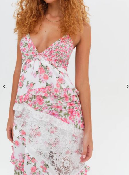 For love & lemons Rosalyn dress in pink- I got an XS 💗