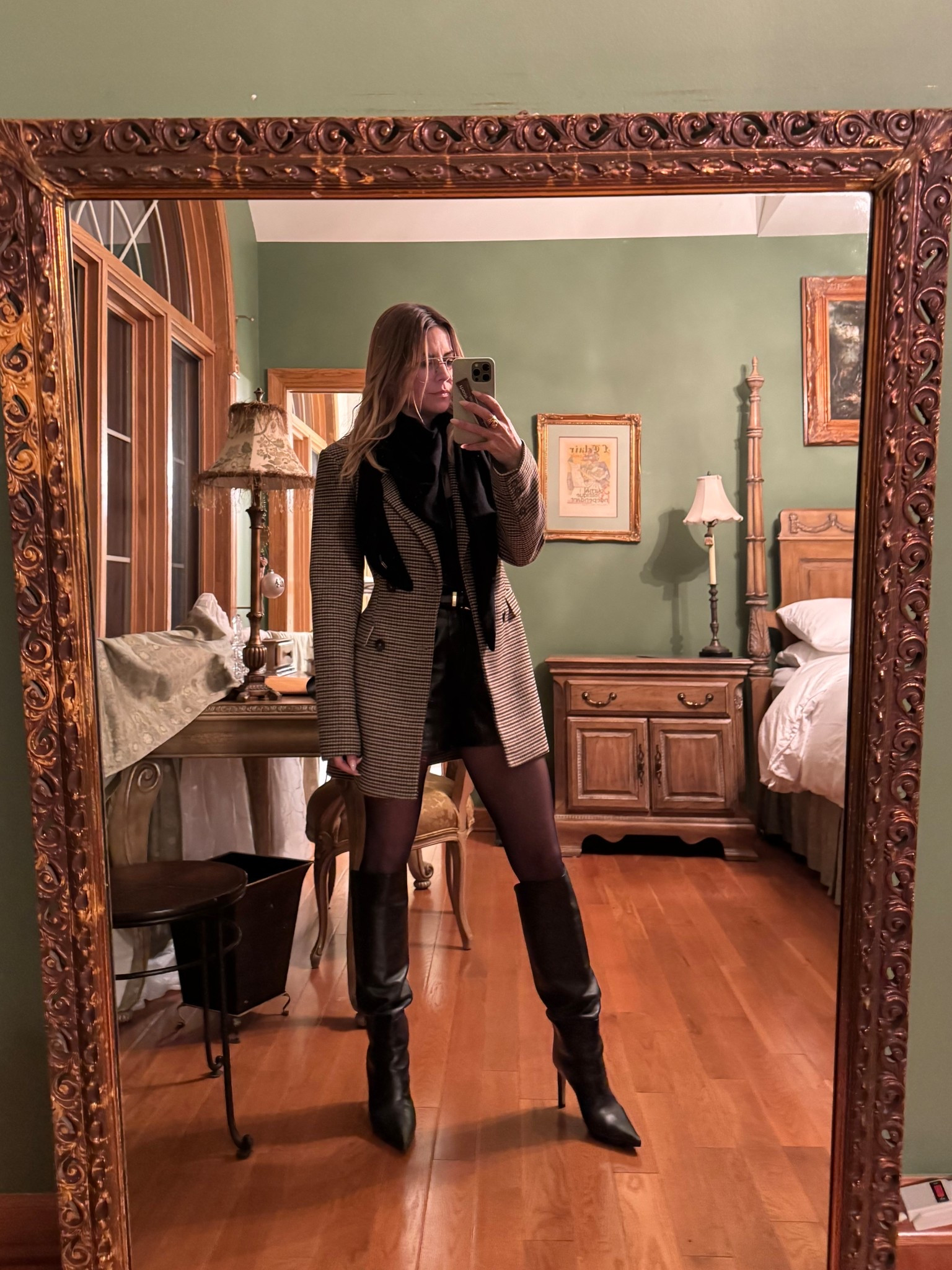 This jacket can also be worn as a dress. I like it open. This is an XS great as a jacket but tight closed all the way up as dress. 

I love how many different ways you can wear it. Wore it this weekend with jeans and tshirt. 