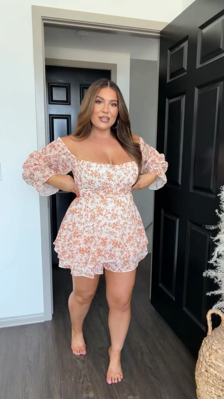 A fun & flirty Spring romper!☀️ | arm + tummy coverage

Wearing my reg L 💗