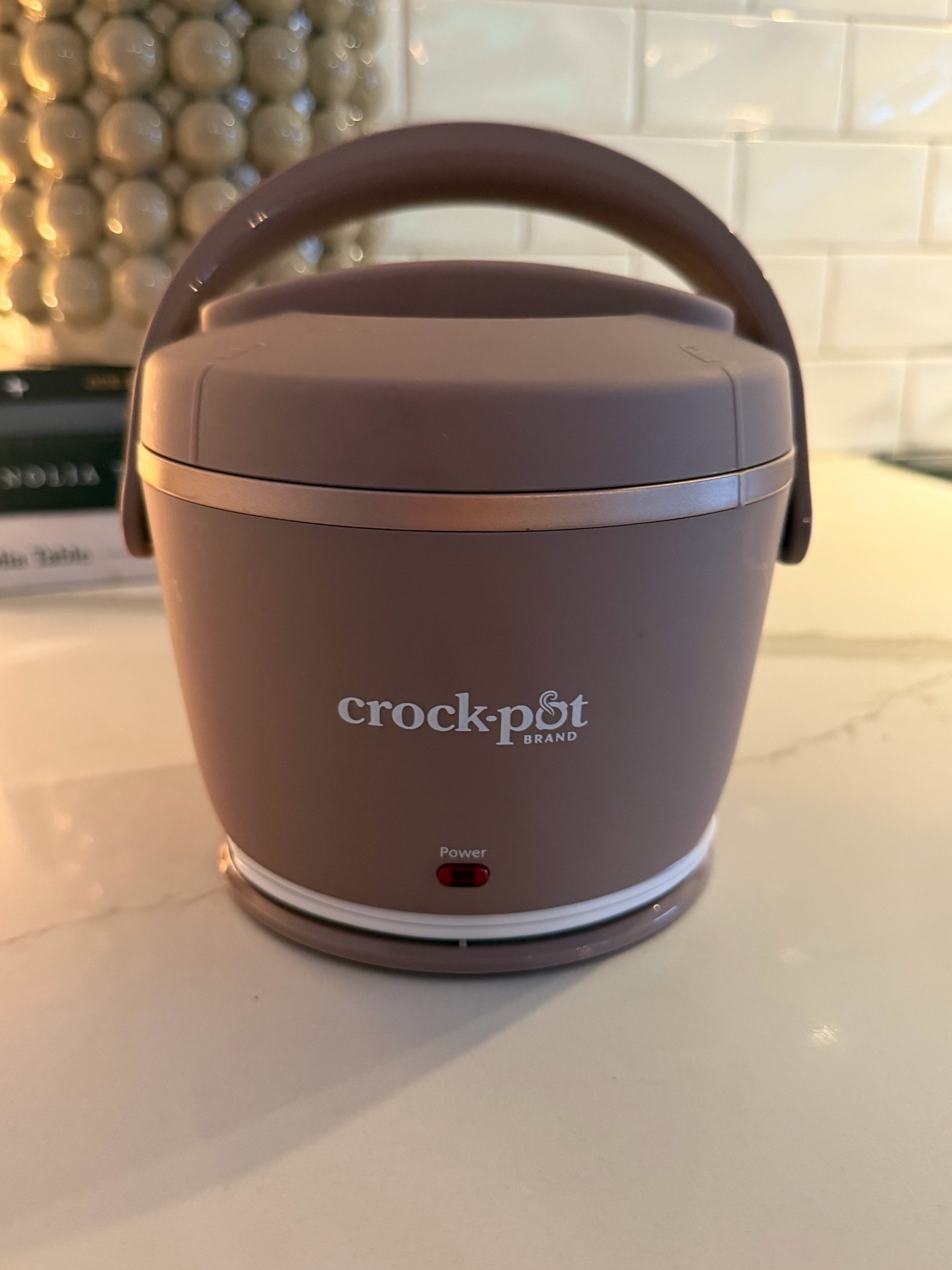 I’ve been using this to heat my school lunches for over 10 years! I just throw my leftovers in and plug in. With teachers having such short lunches this saves me time because I’m not having to microwave my lunches.🤍