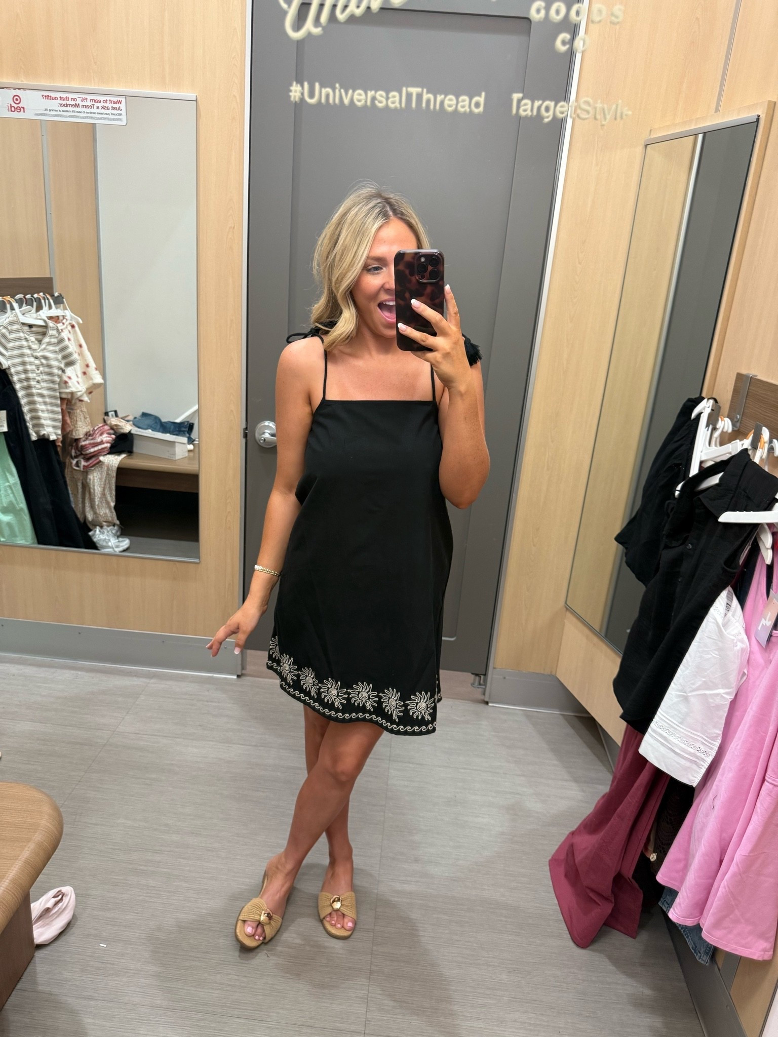 I love this adjustable black dress! It’s linen! Wearing a size S 🖤