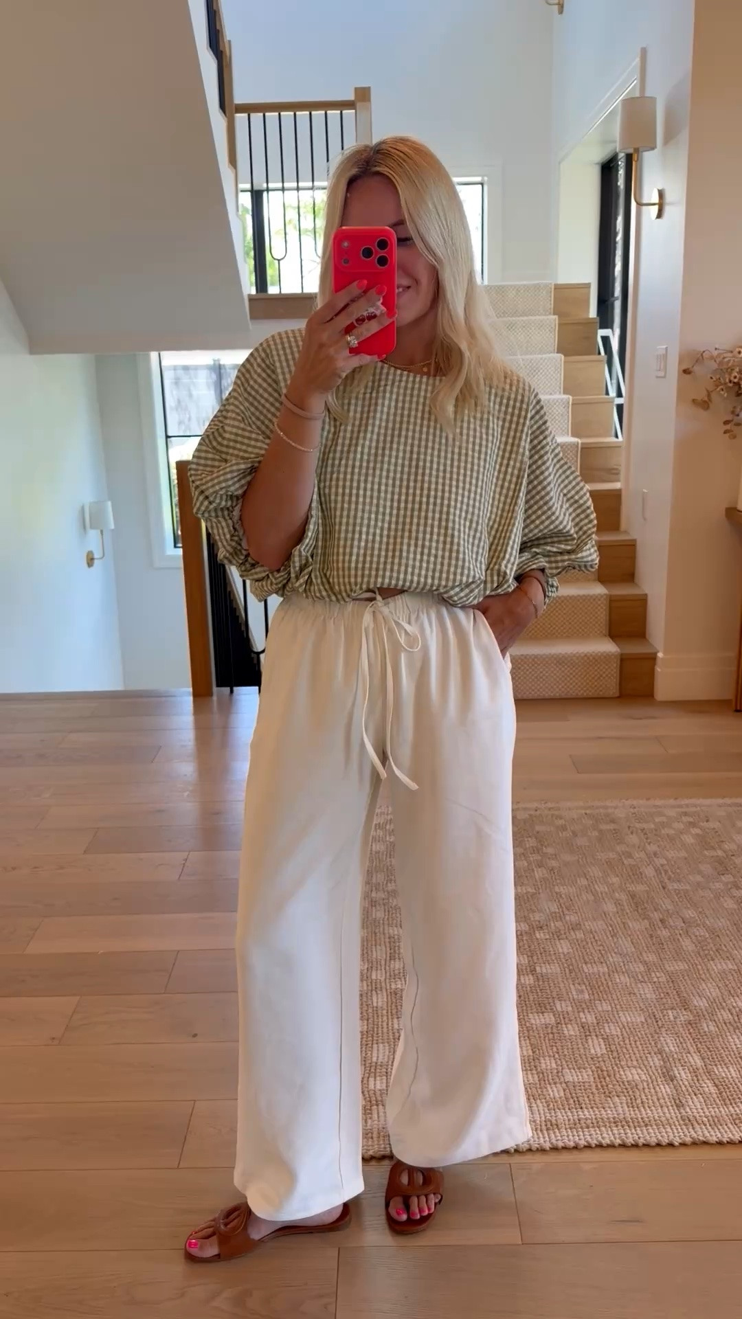 Aritzia look for less pants that are as good as everyone says they are! Size medium!
