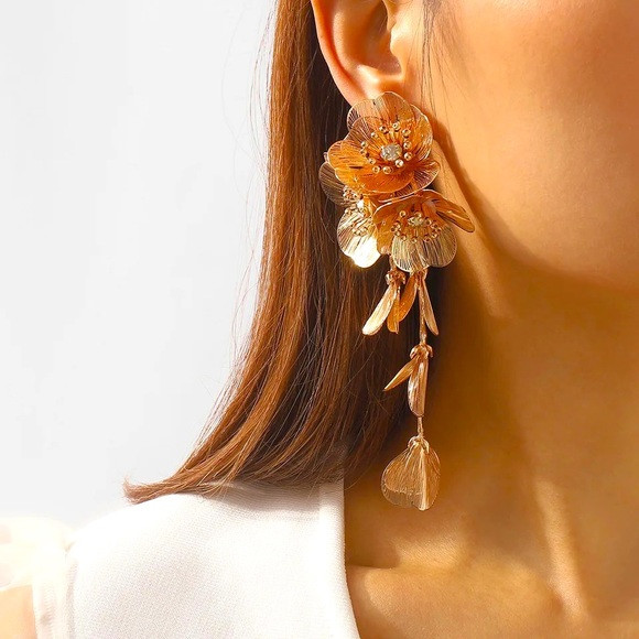 New Zara Gold Floral Cascading Earrings | Poshmark
