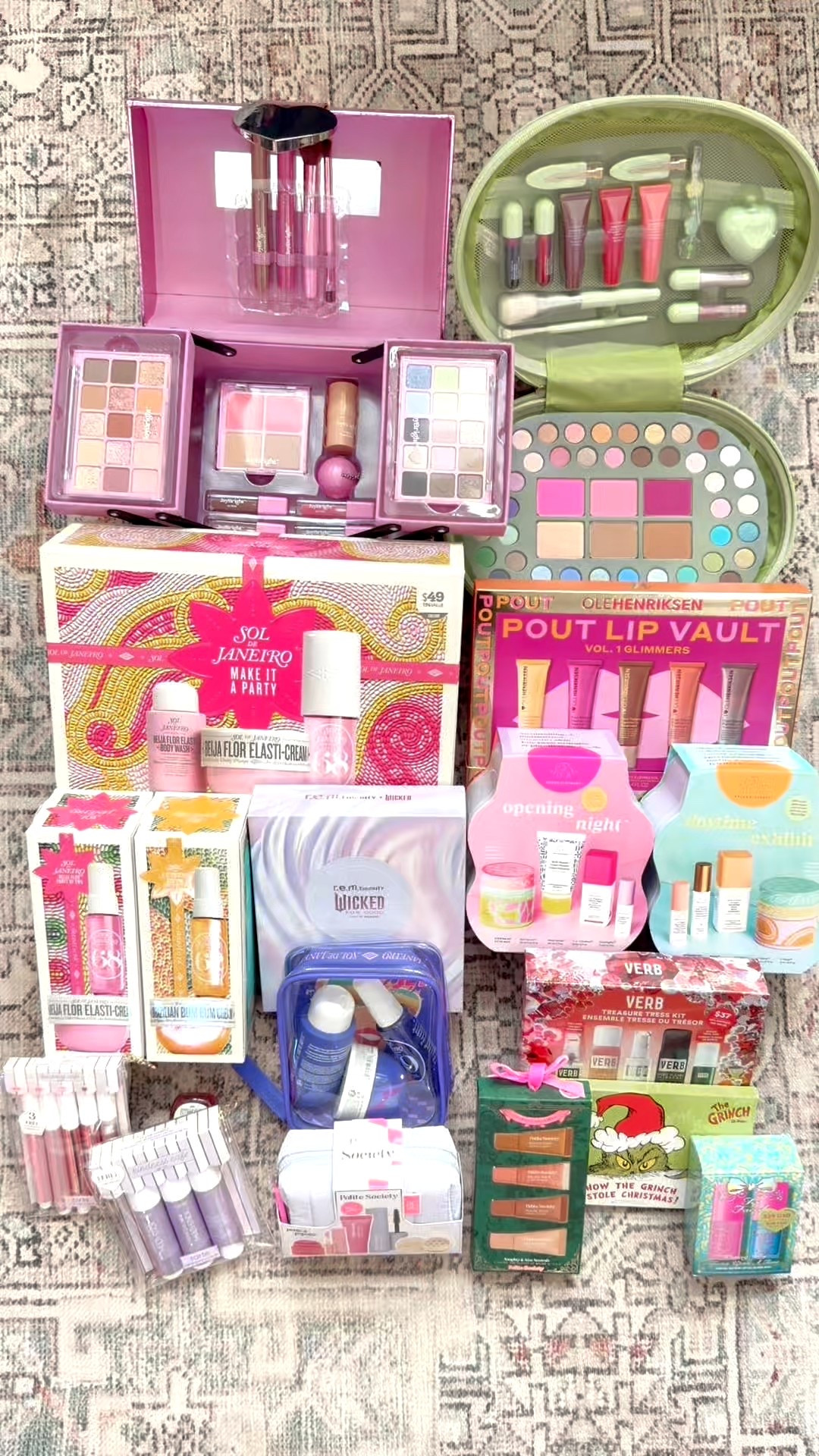 😍 Your Ulta Cyber Monday Cheat Sheet! Here are some of the best deals! Keep an eye out for Gift with Purchase on many of the brands + code CYBER takes $10 off $50 (with exclusions but works on everything I tried)!


#LTKSaleAlert #LTKBeauty #LTKCyberWeek