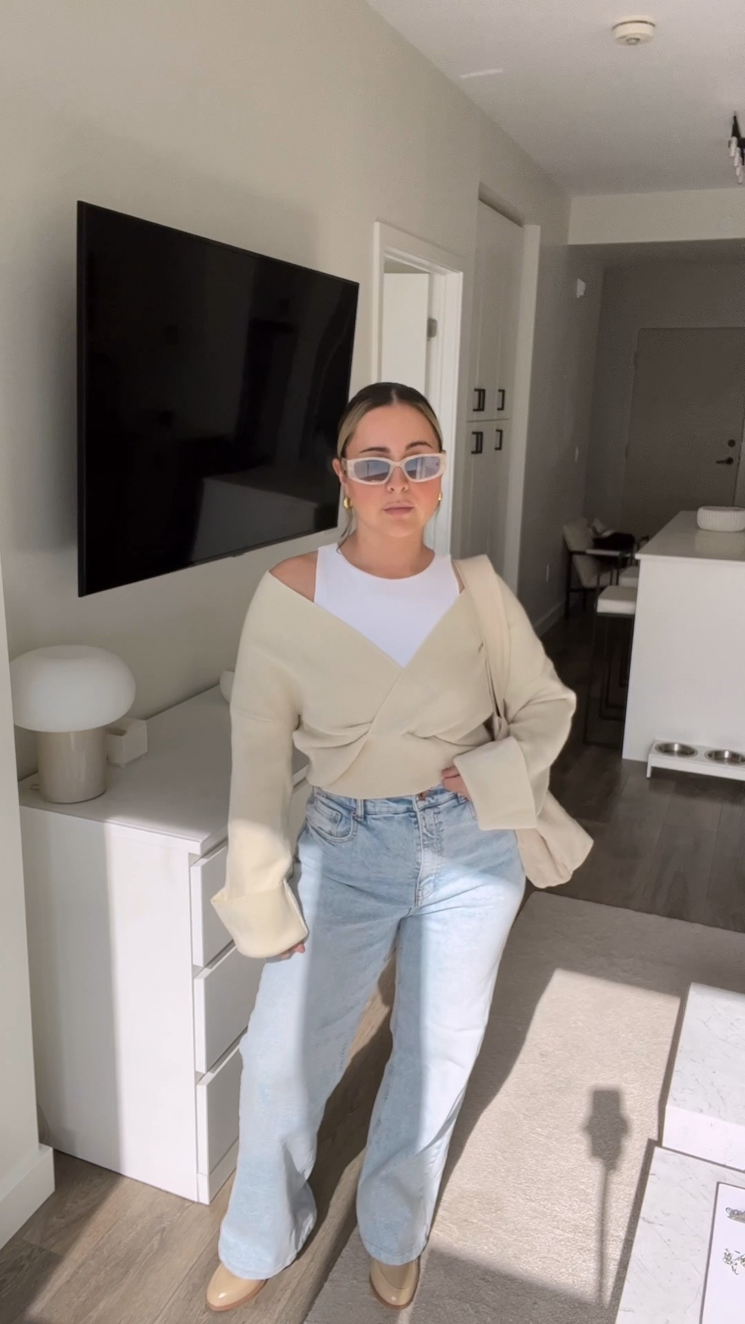 Every day fall look – stephaniemacedo.com to shop my Tote 🤍🍂 

#LTKSeasonal #LTKmidsize #LTKVideo