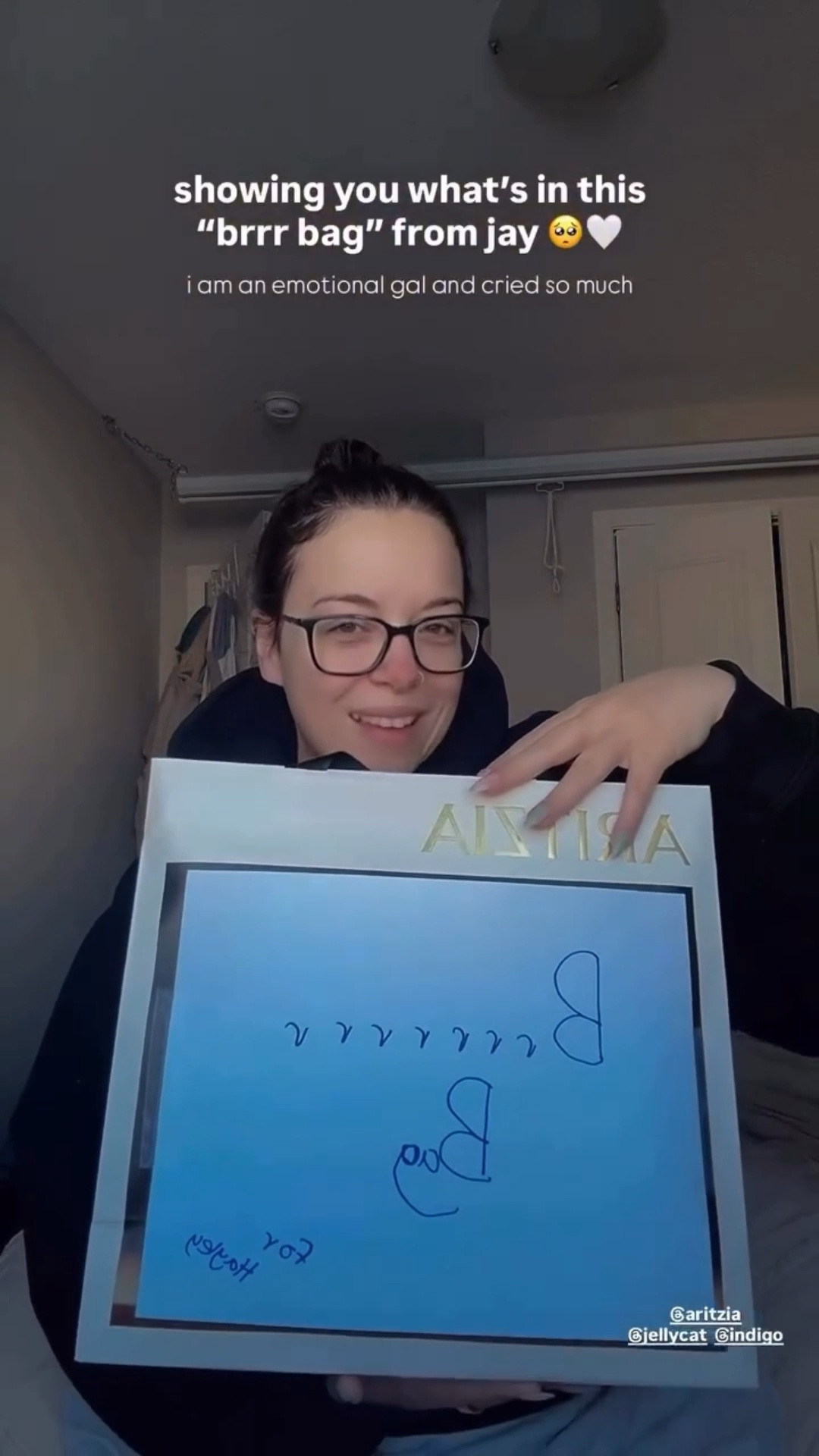 my boyfriend got me a “brrrr bag” instead of a basket, and since it was so sweet i thought it needed a permanent spot on my feed 🥺❤️

highly recommend making a little basket (or bag) or cute things for someone you love! while he did spend more money, you could definitely do this on a budget too 🫶🏼

what he included:
• my fav leggings + socks from @aritzia 
• my first @jellycat from @indigo 
• the sweetest love letter because i love handwritten notes so so so much

__
relationship goals, relatable, relationship advice, brr basket, winter gifts, gift ideas, yyc living, calgary blogger, canadian blogger, girly things, gifts for her, aritzia style, tna activewear, jellycat