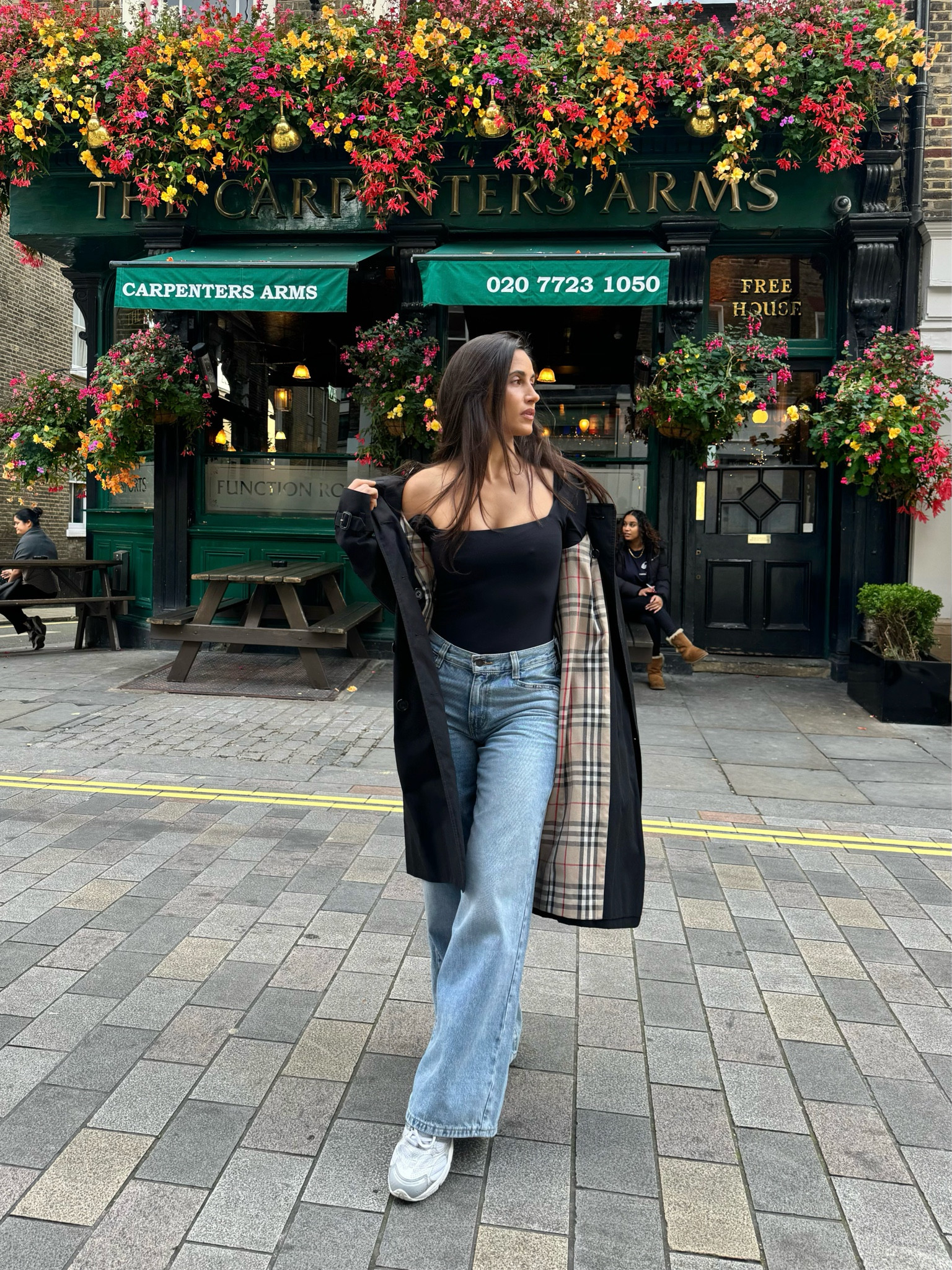 Casual look fit for a day in any city📍

#LTKtravel #LTKstyletip