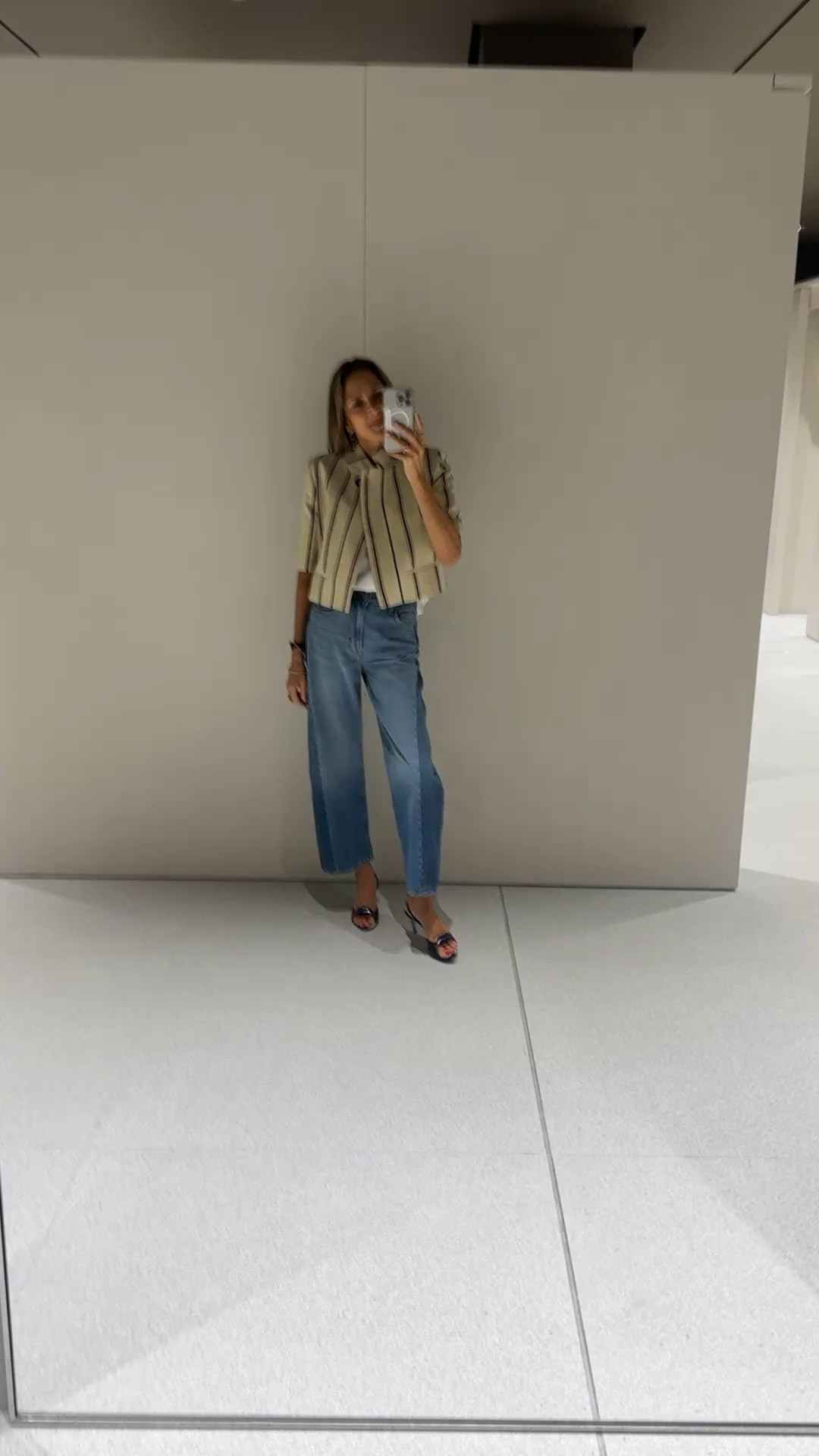 Casual chic in two tone barrel denim jeans

#LTKaustralia #LTKspring #LTKstyletip