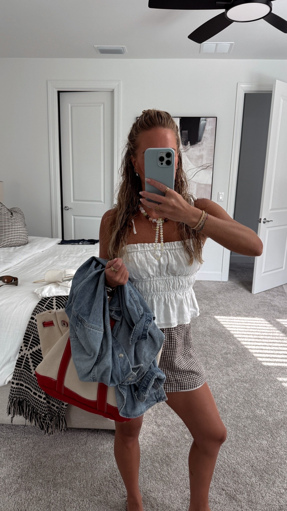 Weekend summer outfit wearing @Aritzia top, @abercrombie shorts and the Boatkin bag!