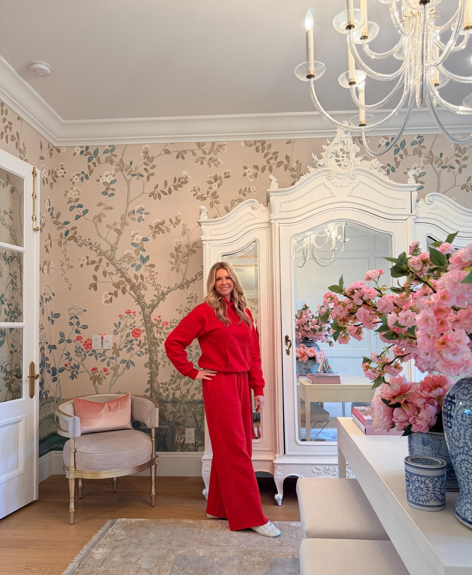 Cutest comfiest sweat set! Wearing a small top and medium bottom. 

#LTKFindsUnder100 #LTKOver40 #LTKmomlife