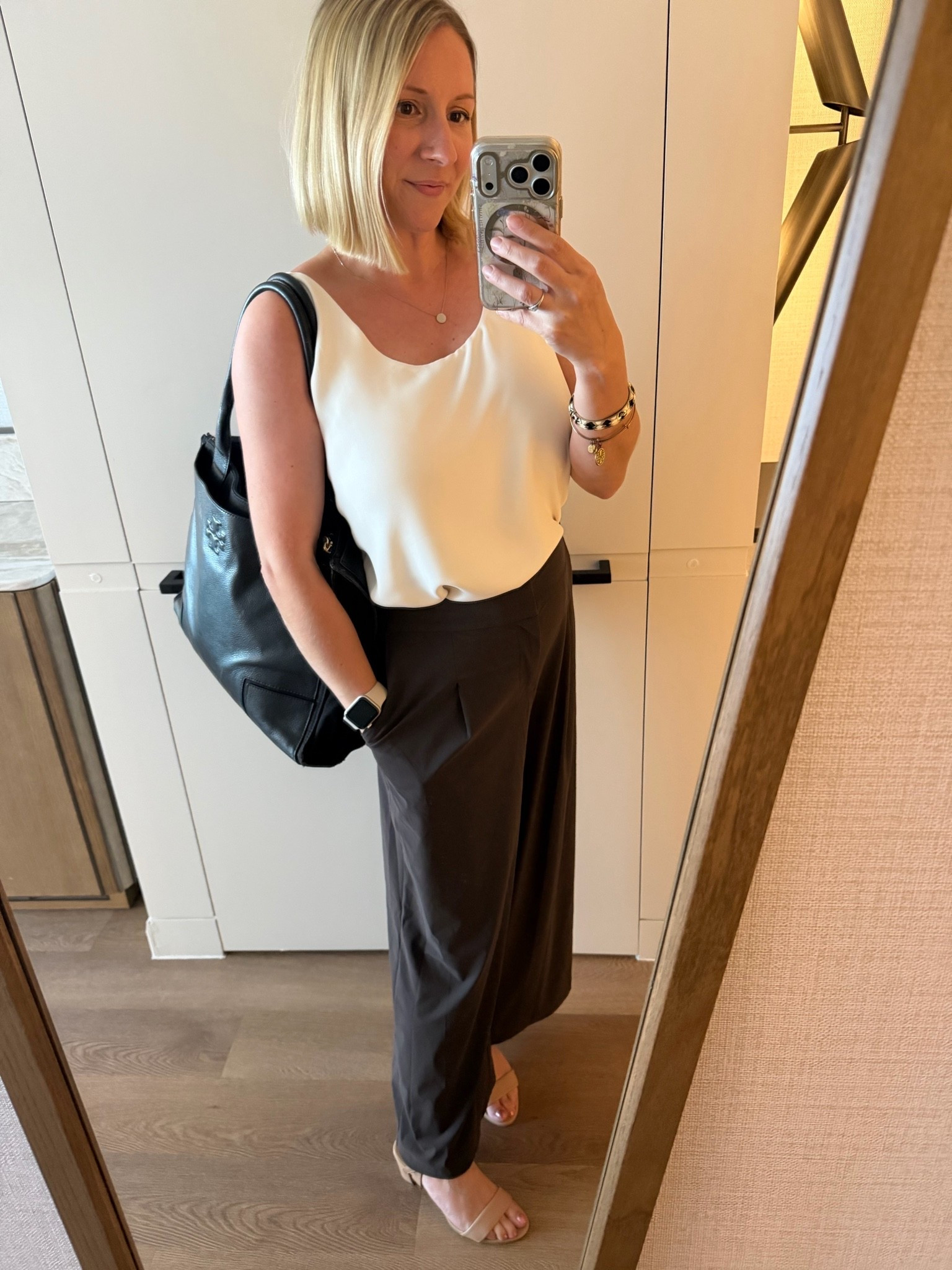 Comfiest athleta pants and sleeveless top from Ann Taylor. Perfect for work or traveling.

#LTKmomlife #LTKPetite #LTKWorkwear