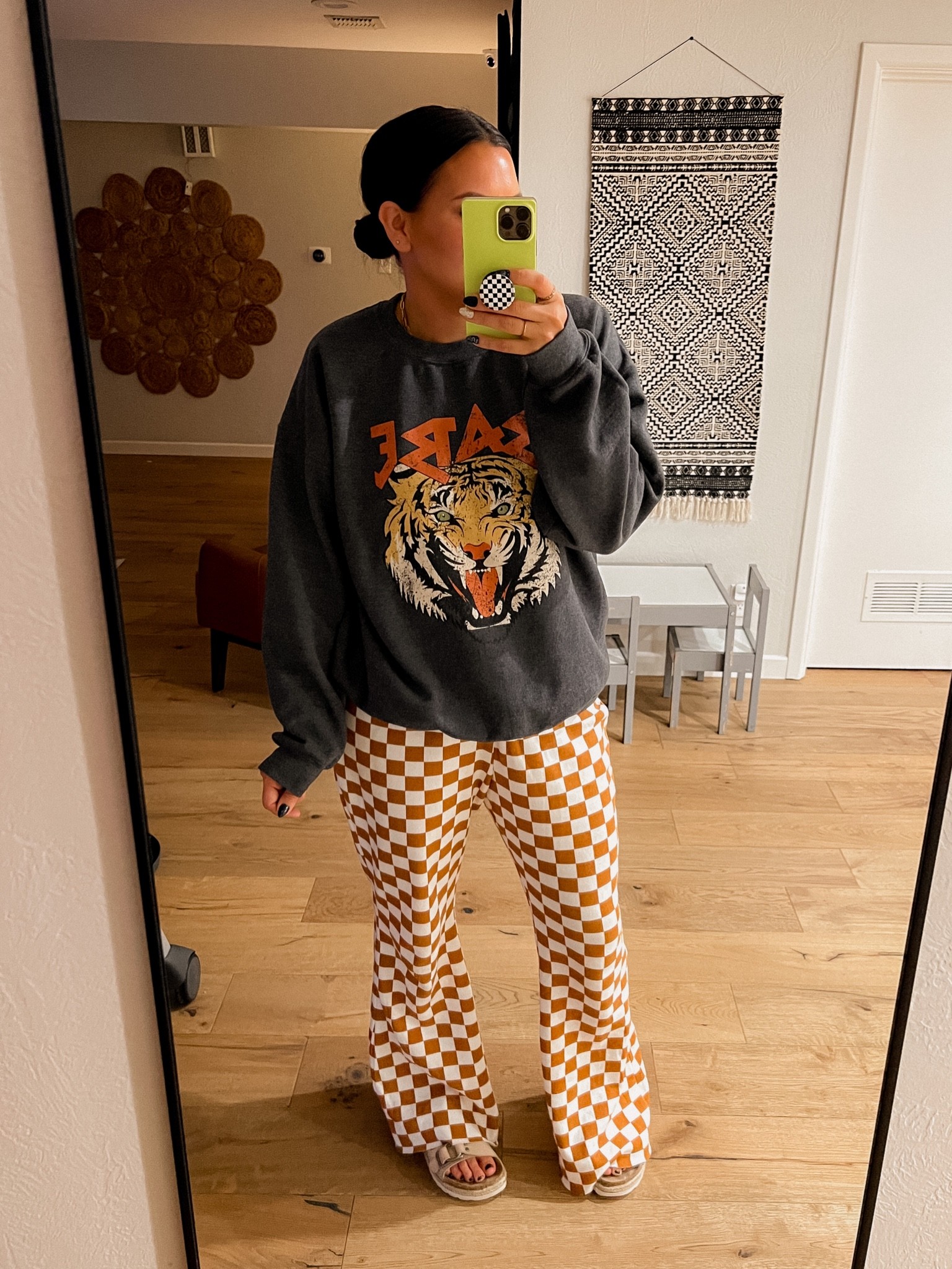 COMFY LOUNGE OUTFIT
Sweatshirt is Vici. But linked up some options. 
Sweats: XL

#LTKstyletip #LTKhome #LTKunder50