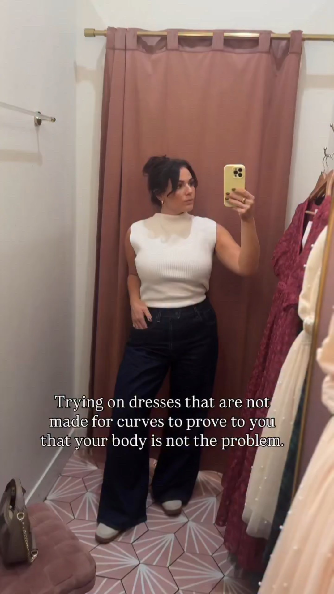 Dresses for hourglass ⌛️ 

I believe women should always wear what makes THEM feel their BEST. I make these videos and ones like it to help and educate the women who don't feel good in things and wonder WHY!!! Women who struggle with understanding their body shape and realizing that their body is not the problem!

#bodyshape #hourglass #hourglassfigure #hourglass
#bodyshapes