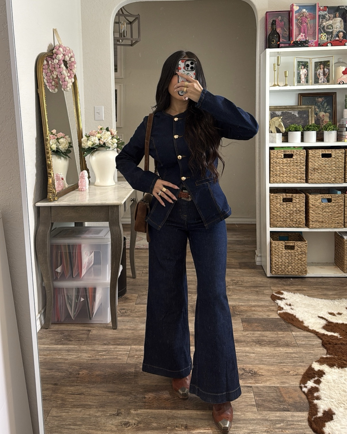 One Outfit, Three Ways | Western Outfit Styling

One outfit styled three ways using my go-to short  western booties in classic, staple colorways. 
#LTKootd #LTKPetite