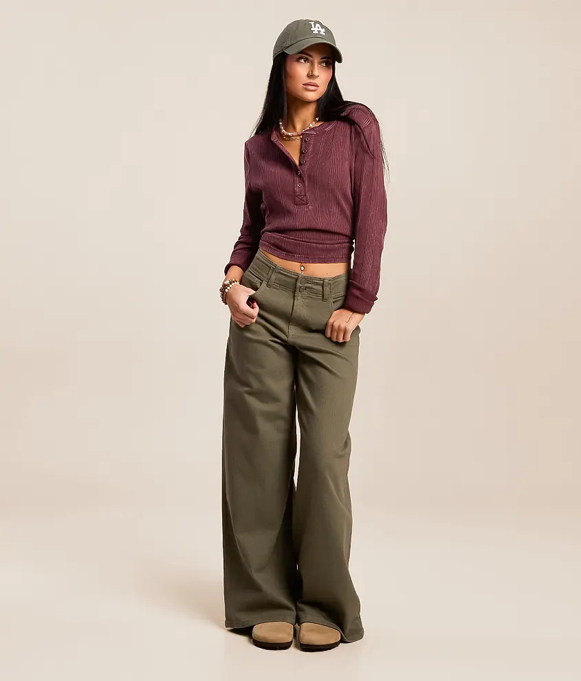 Sloane Ultra Wide Leg Stretch Pant | Buckle