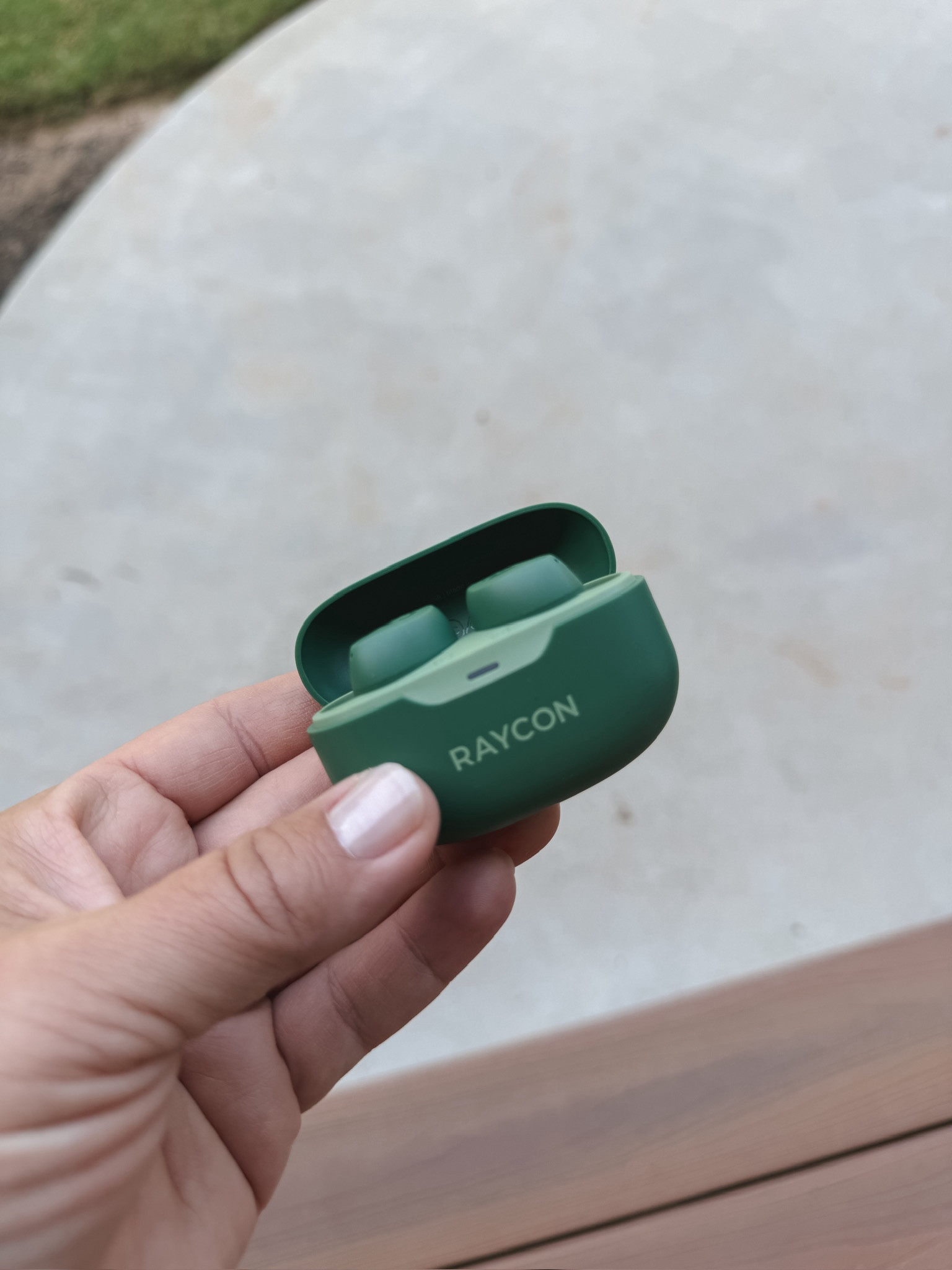 My favorite bluetooth ear buds! They are noise canceling and perfect for working out.

#LTKFitness