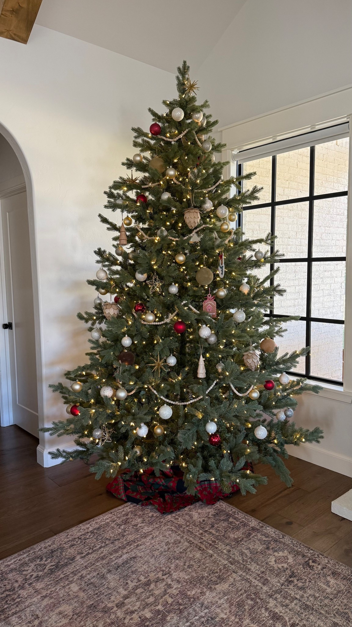 It’s beginning to look a lot like Christmas 🎶🎄 Linked my exact tree + the prettiest look-alike ornaments for your home this season!

#LTKGiftGuide #LTKHoliday #LTKmomlife