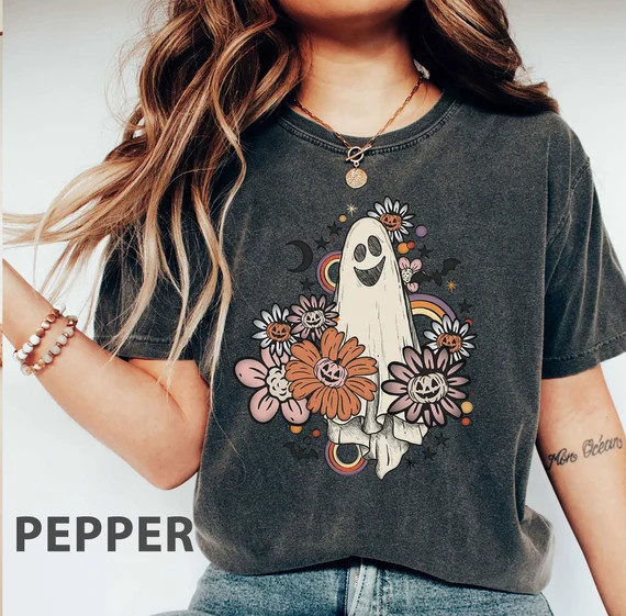 Comfort Colors® Retro Halloween T-shirt Vintage Floral Ghost - Etsy | Etsy (US)