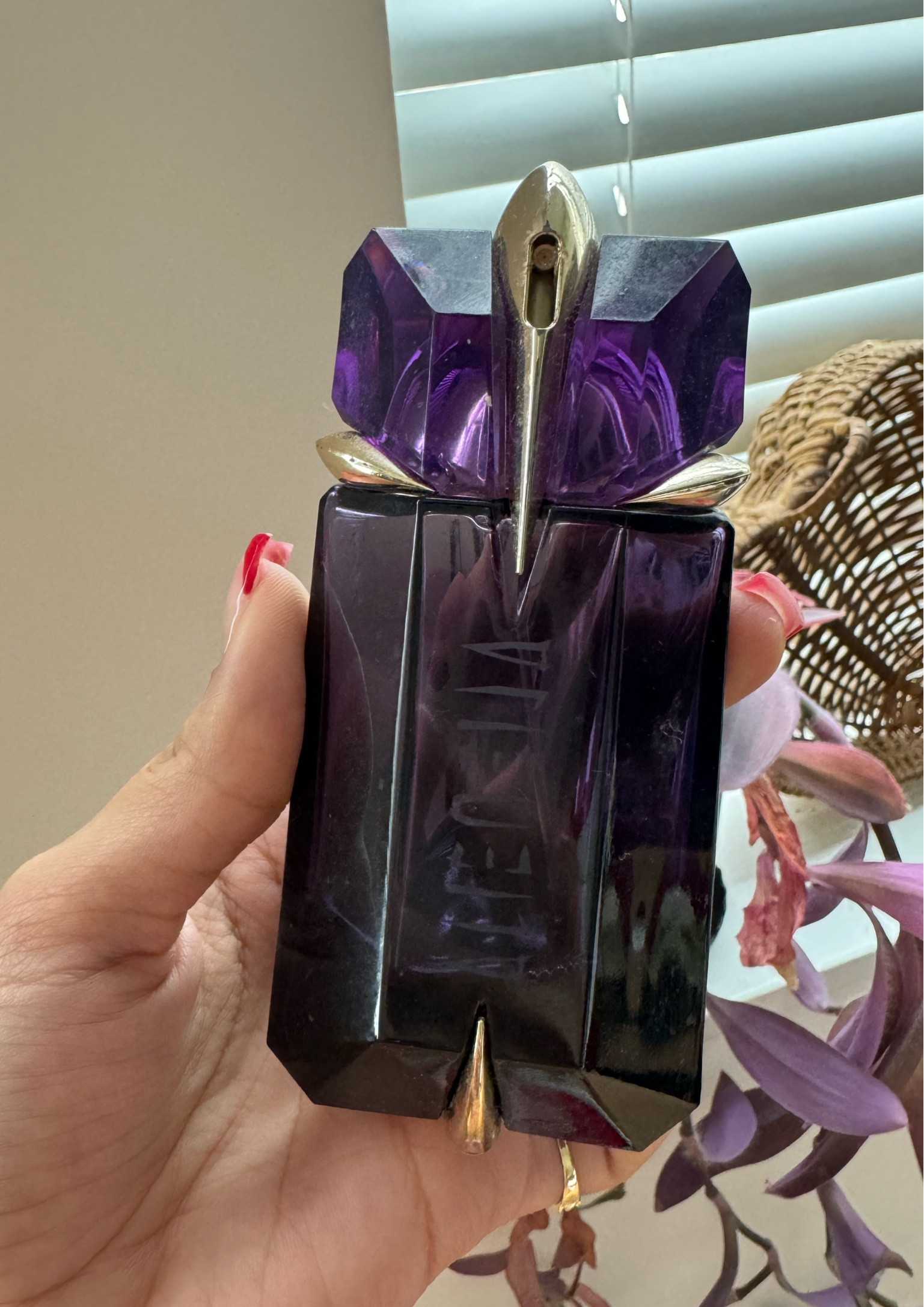 Perfume - night 

#LTKbeauty #LTKfindsunder100 #LTKGiftGuide