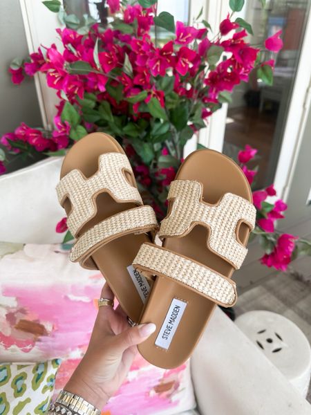 Steve Madden summer sandals raffia slides 

#LTKSwim #LTKShoeCrush #LTKStyleTip