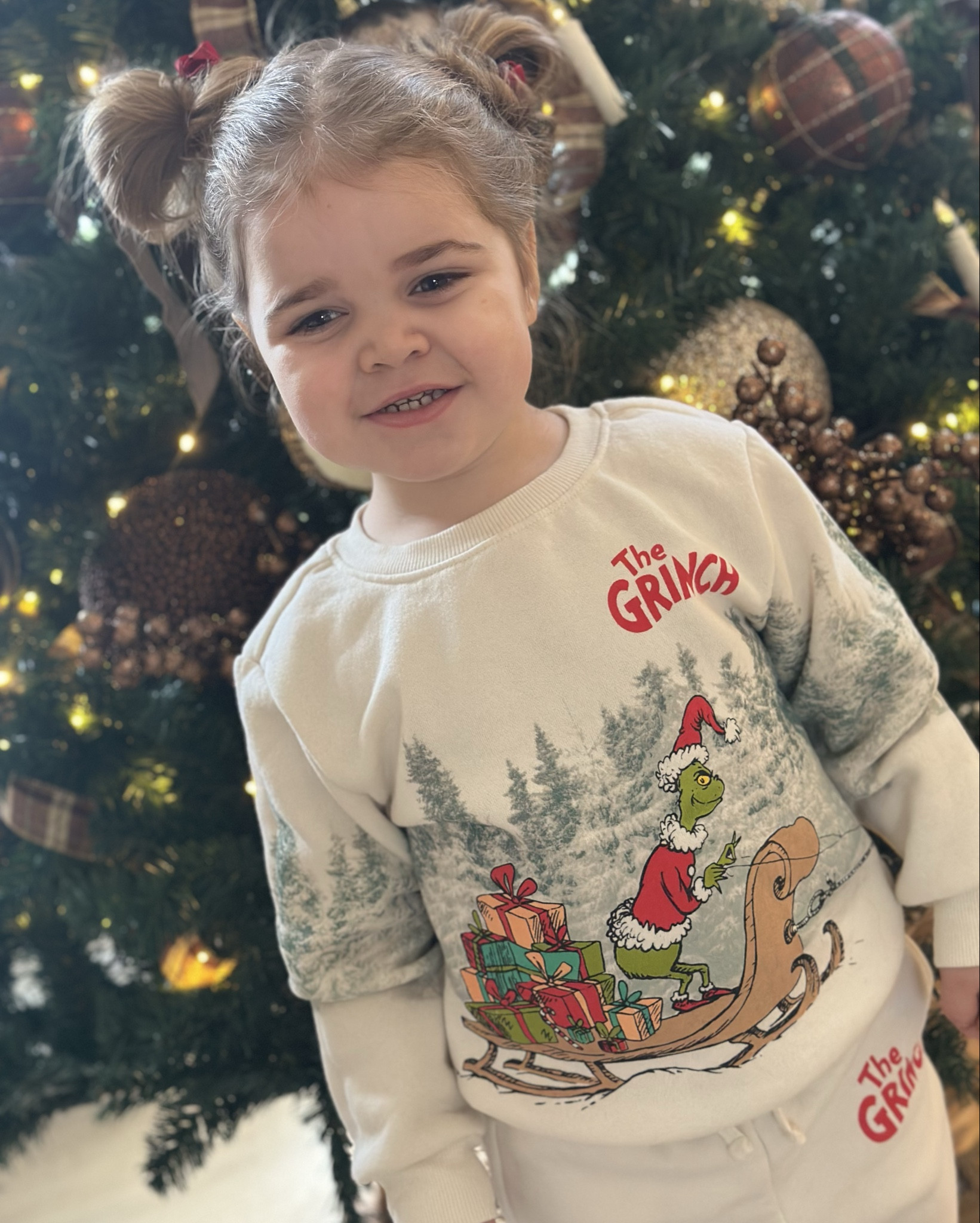 Certified little Cindy Lou Who 🎀💚
This Target Grinch set is everything — soft, cozy + holiday approved!
Linked on LTK for easy shopping 🎄

#LTKKids #LTKHolidays #TargetKids #GrinchStyle #HolidayFits #ChristmasCutie #LTKUnder30 #NanaFinds #KidsWinterWardrobe #LTKKidOutfits #targetstyle