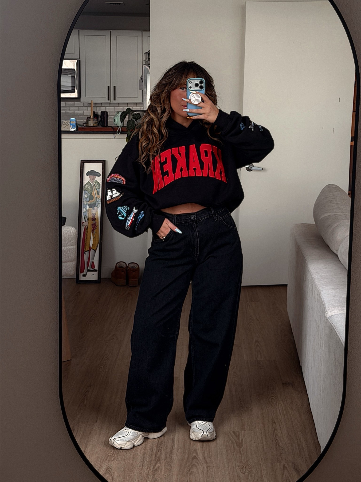 hoodie - etc tacoma
jeans - uniqlo 
sneakers - new balance 

#LTKootd