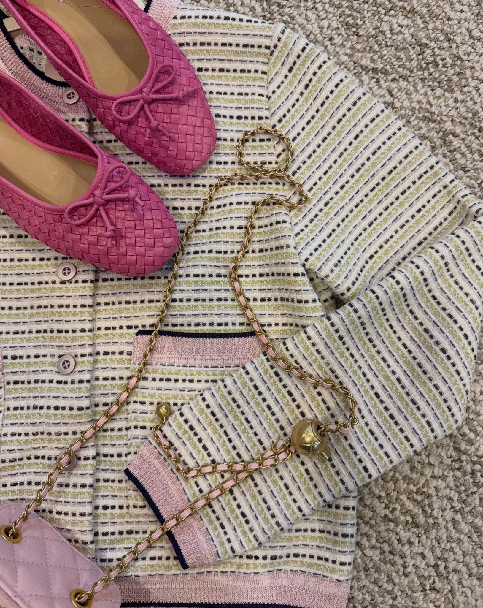 💗🐣

Pink outfit
Girly outfit
Girly style
Preppy outfit
Preppy style
Pink shoes
Pink foatpink purse
Chanel vanity case
Chanel bag
Pink Chanel hpurse
Ballet flats
Woven flats
Aldomartins Collarless Tweed Jacket
Aldomartins cardigan
Aldomartins sweater
Easter sweater
Chic sweater
Colorful sweater
Colorful cardigan
Chic cardigan
Fun sweater
Rent the runway
Fun cardigan
Pink sweater
Green sweater
Spring sweater

#LTKWorkwear #LTKootd