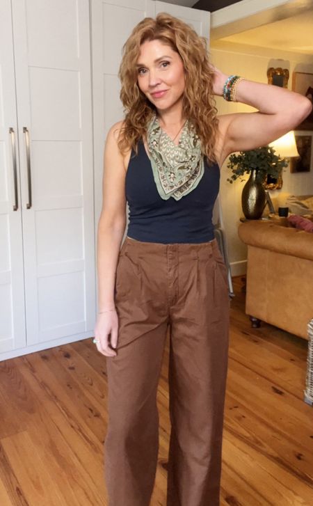 Not hating that pleated pants are in again… talk about comfy!!! 

@walmartfashion @walmart #walmartfashion #walmartfinds 
#Budgetstyle #summerstyle #summeroutfitideas #Easystyle #momstyle