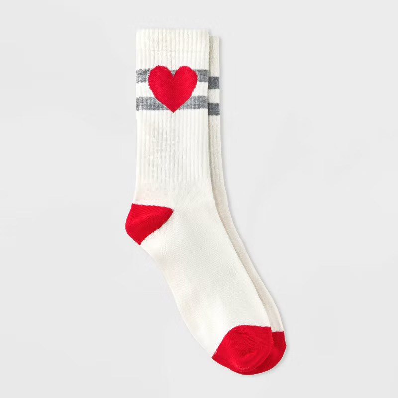 Women's Sporty Heart Valentine's Day Ribbed Crew Socks - Ivory 4-10 | Target