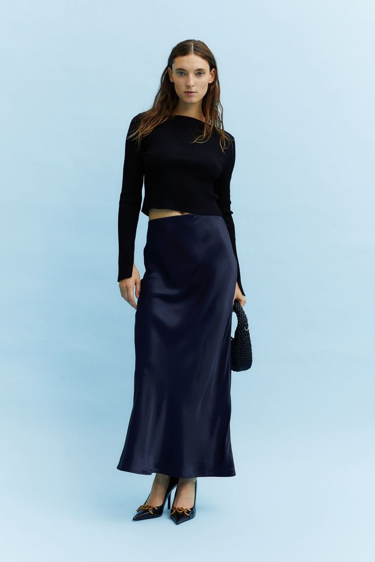 Satin maxi skirt - Dark blue - Ladies | H&M GB | H&M (UK, MY, IN, SG, PH, TW, HK)