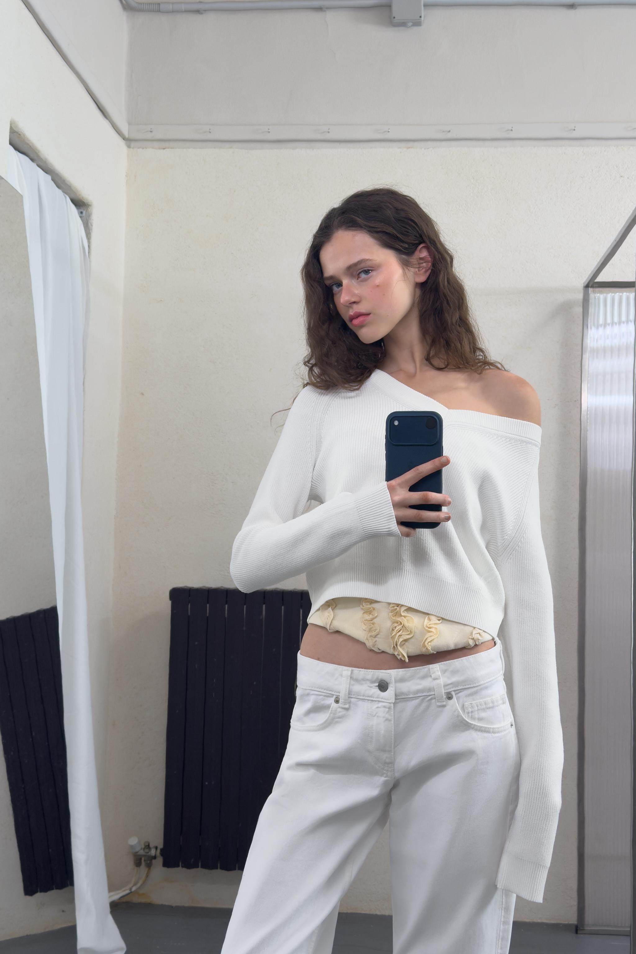 PULL EN MAILLE À ÉPAULETTES | Zara US