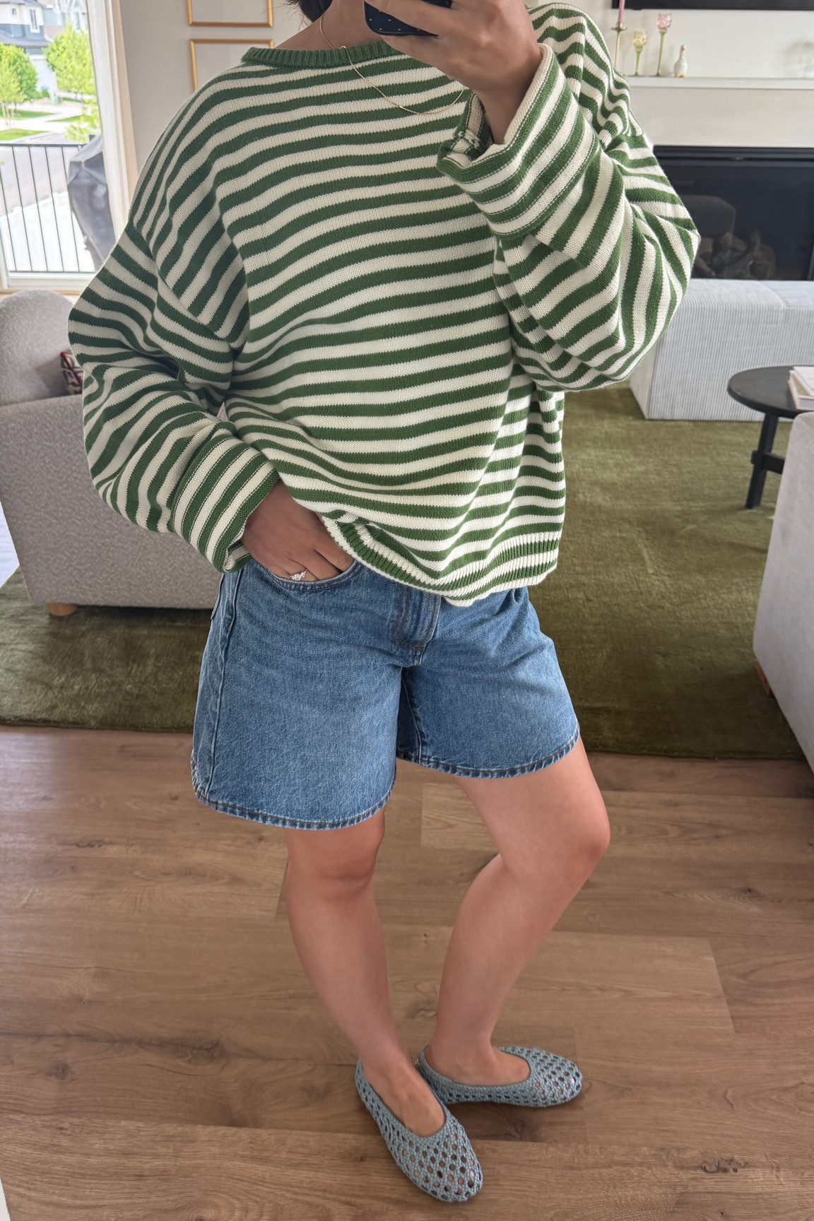 Sonderhaus sweater is a medium! Can’t link. Aritzia shorts 26!