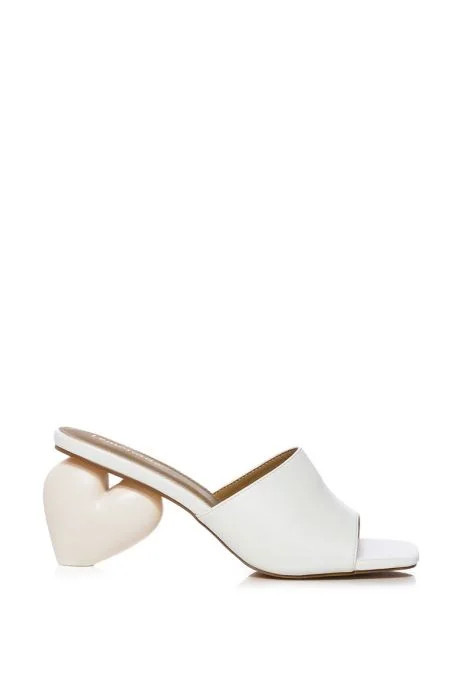 BUBBLEHEART CHUNKY SANDAL IN WHITE | AKIRA