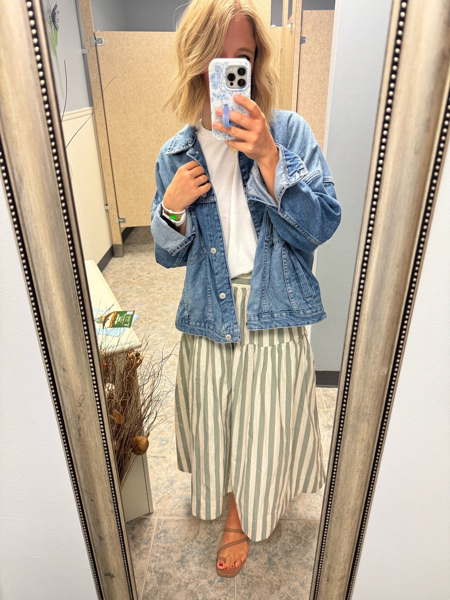 Wearing a small in the jacket and tee, and xs in the skirt! Happy Sunday!

#LTKootd